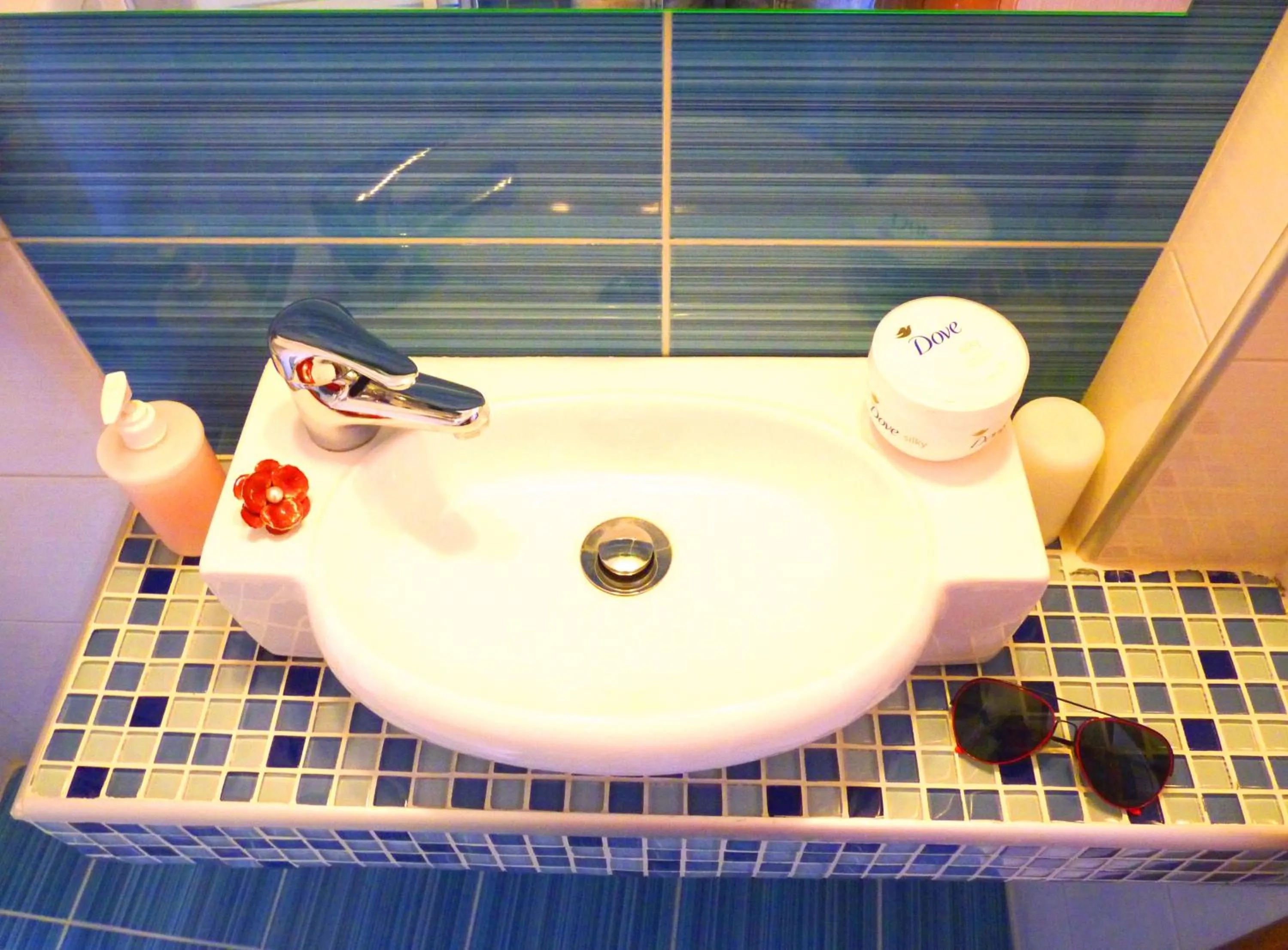 Bathroom in Stratos Hotel