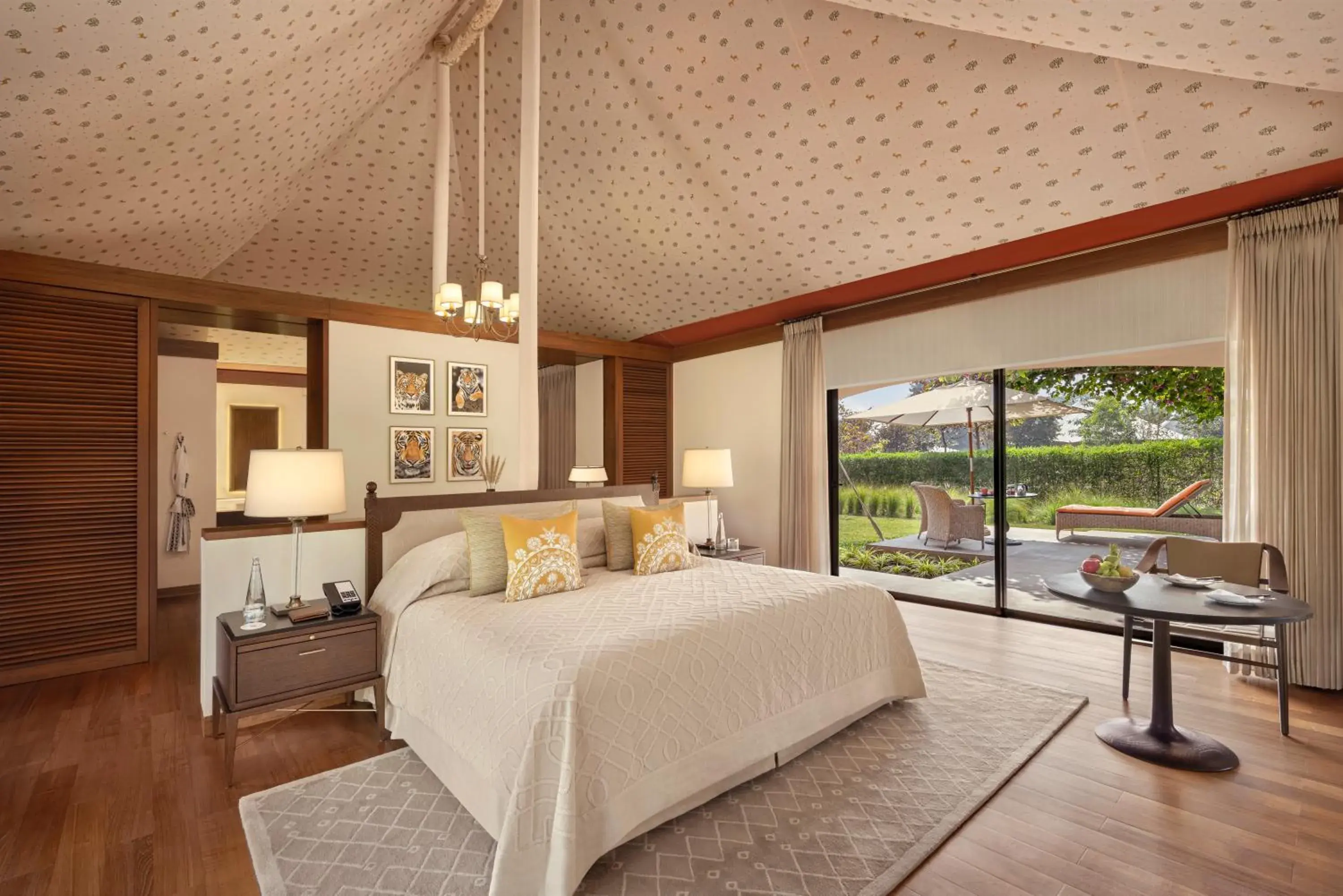 Luxury Tent - King Bed in The Oberoi Vindhyavilas Wildlife Resort, Bandhavgarh Luxury Tent - King Bed in The Oberoi Vindhyavilas Wildlife Resort, Bandhavgarh