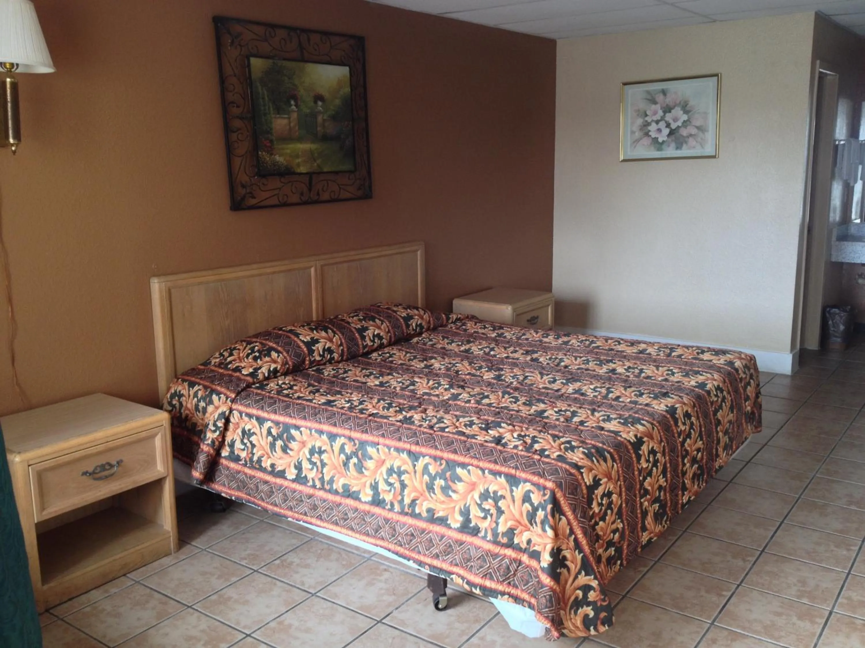 Bedroom, Bed in Austin Motor Inn