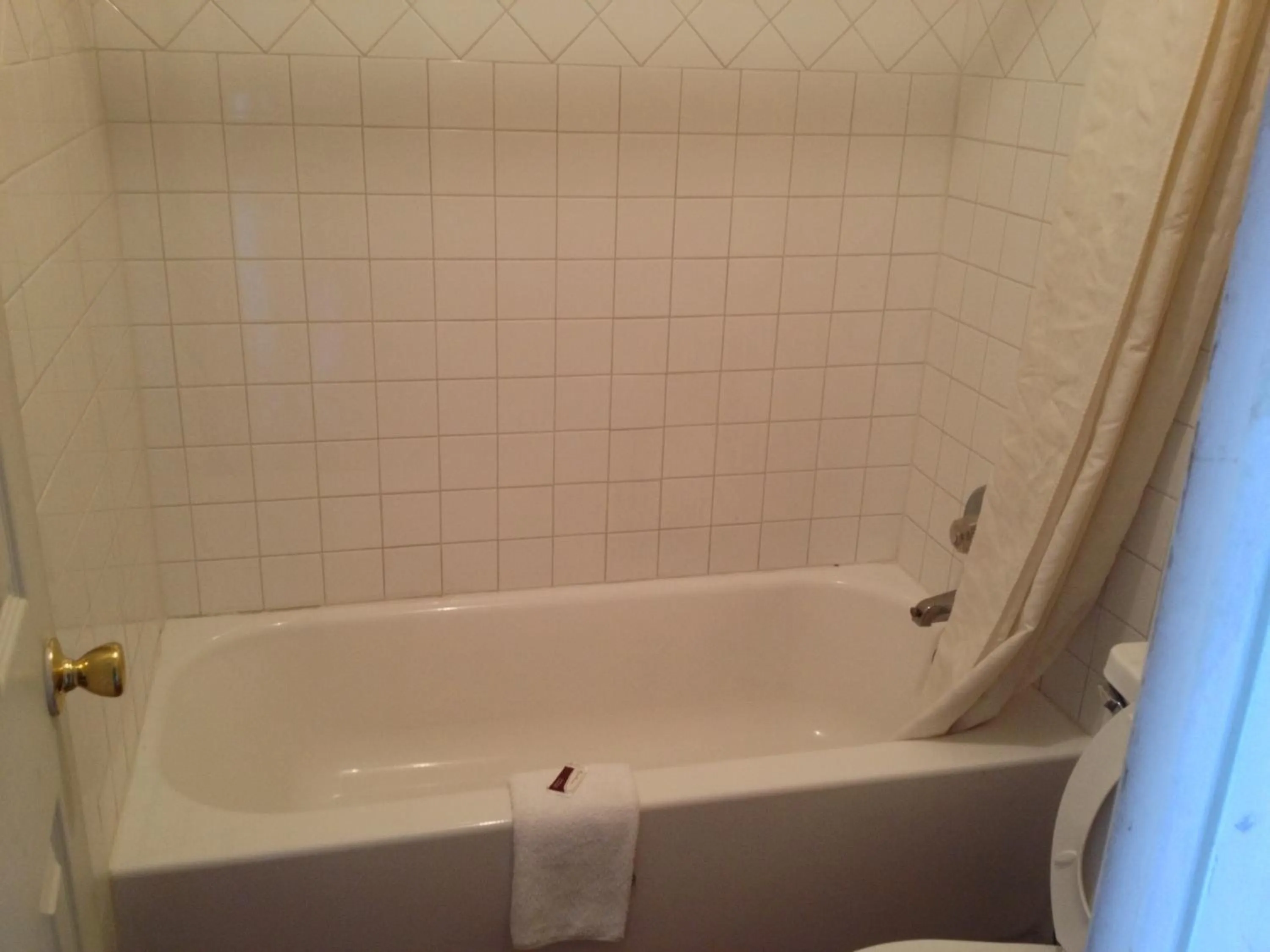 Bathroom in Austin Motor Inn