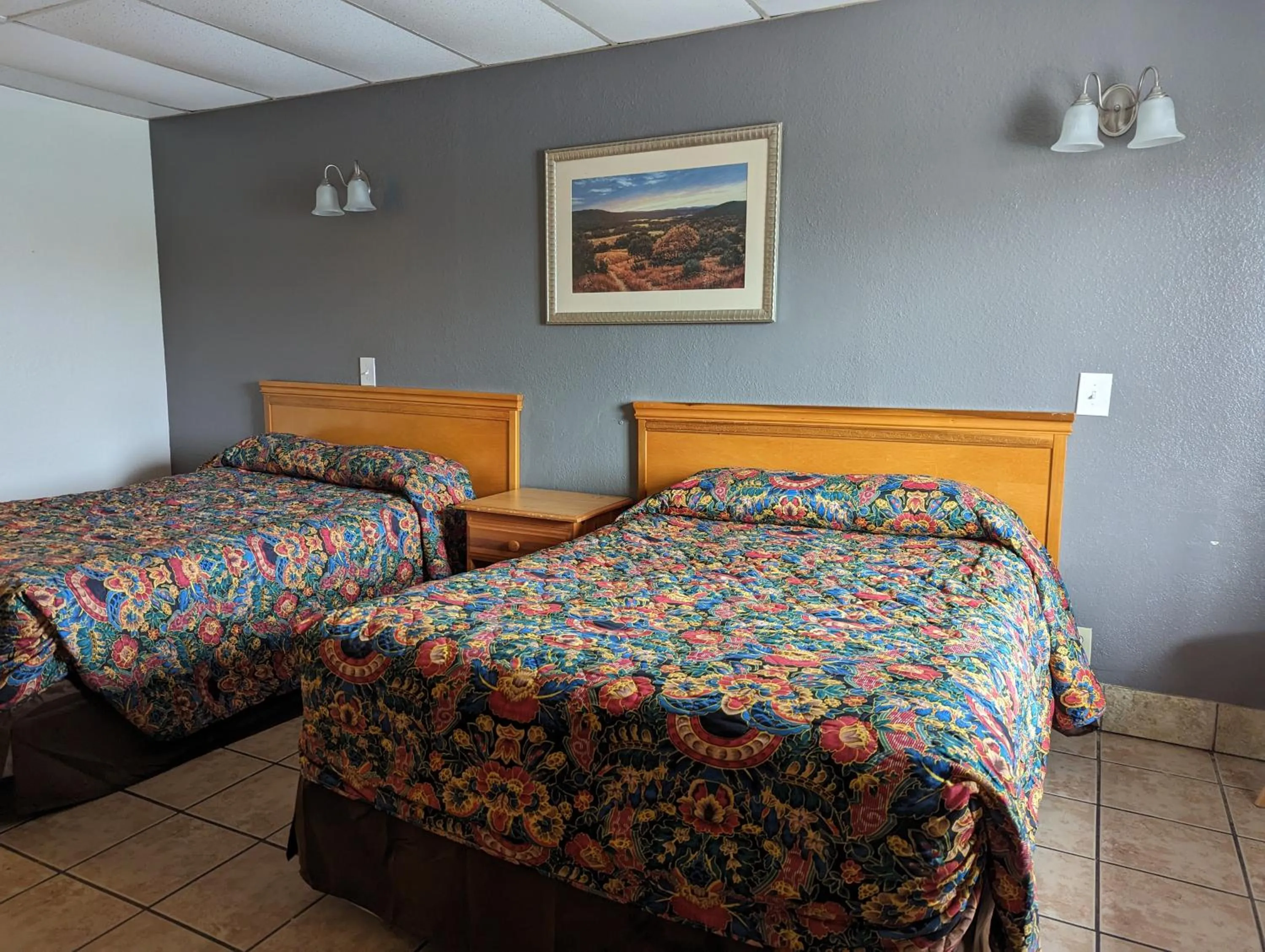 Bed in Austin Motor Inn
