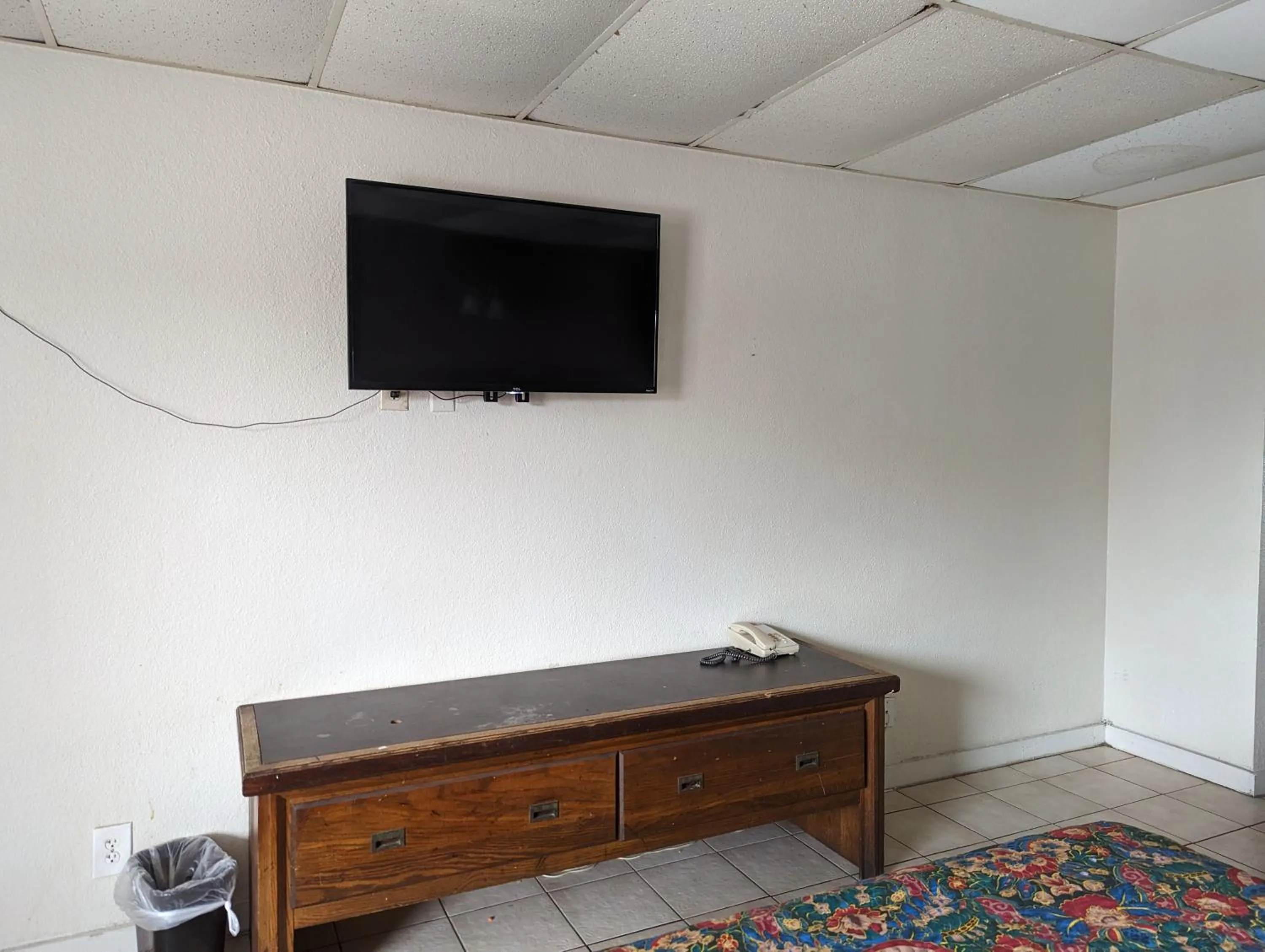 TV and multimedia in Austin Motor Inn