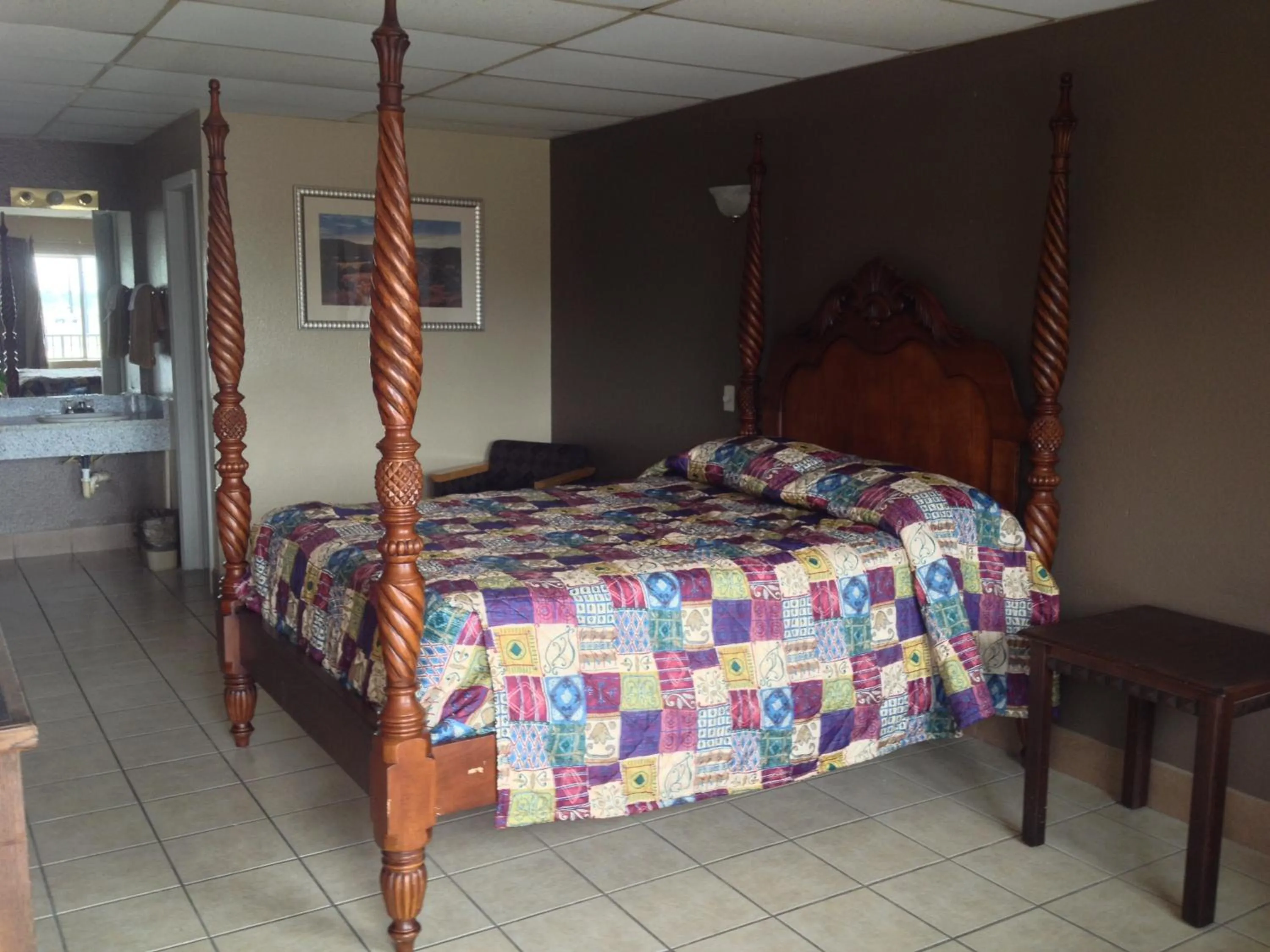 Bedroom, Bed in Austin Motor Inn