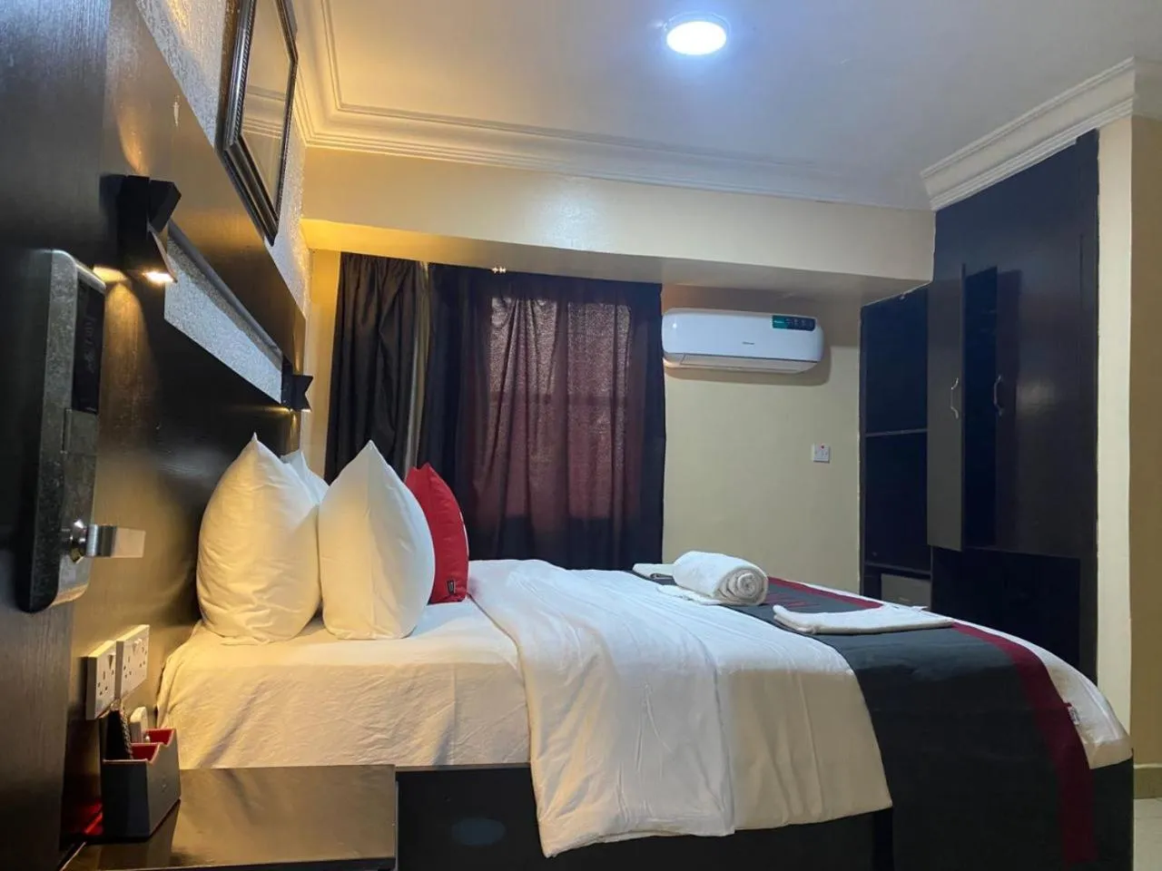 Bed in Aotel Hotels & Suites - Ojota