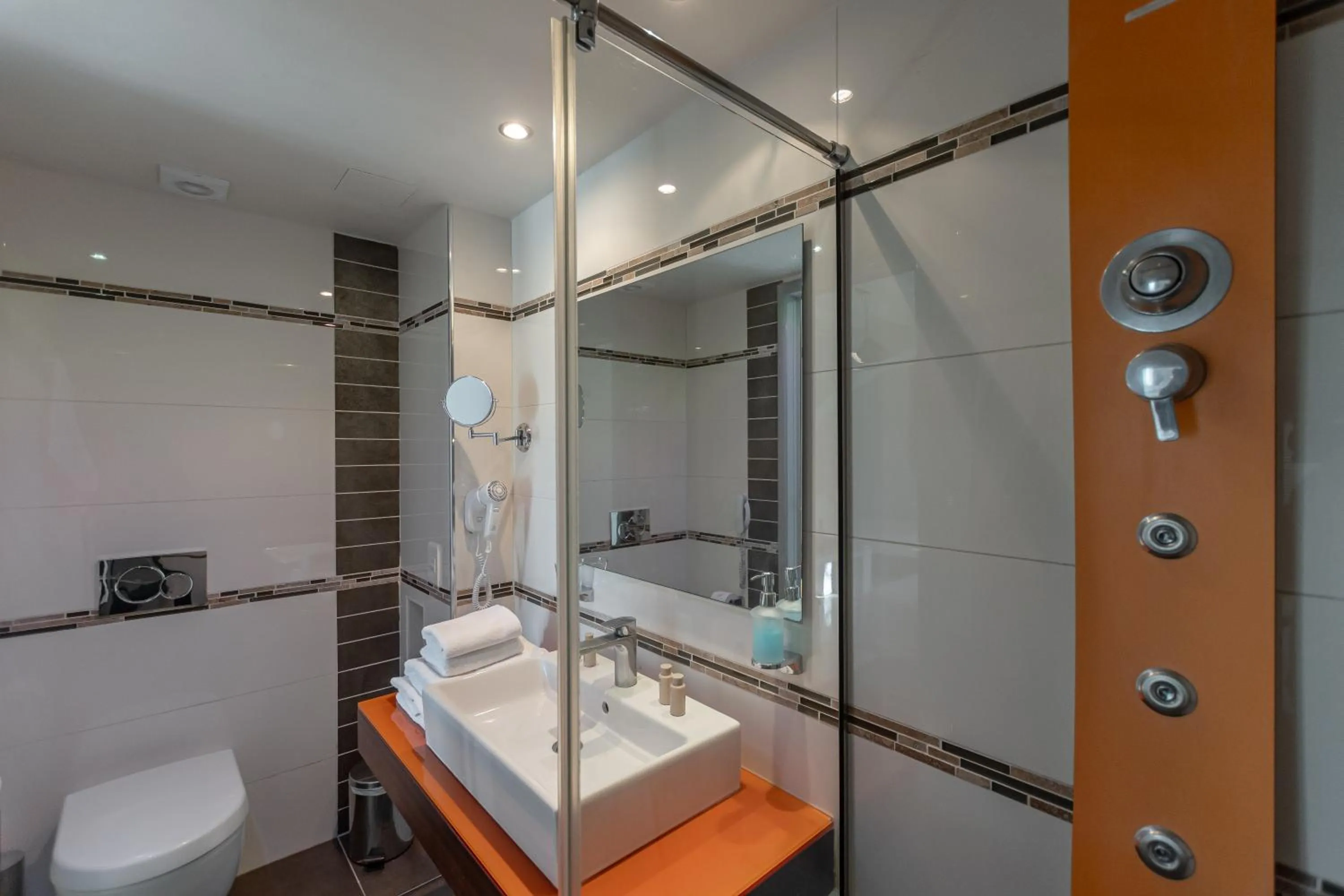 Shower in Galaxy Hotel Naxos