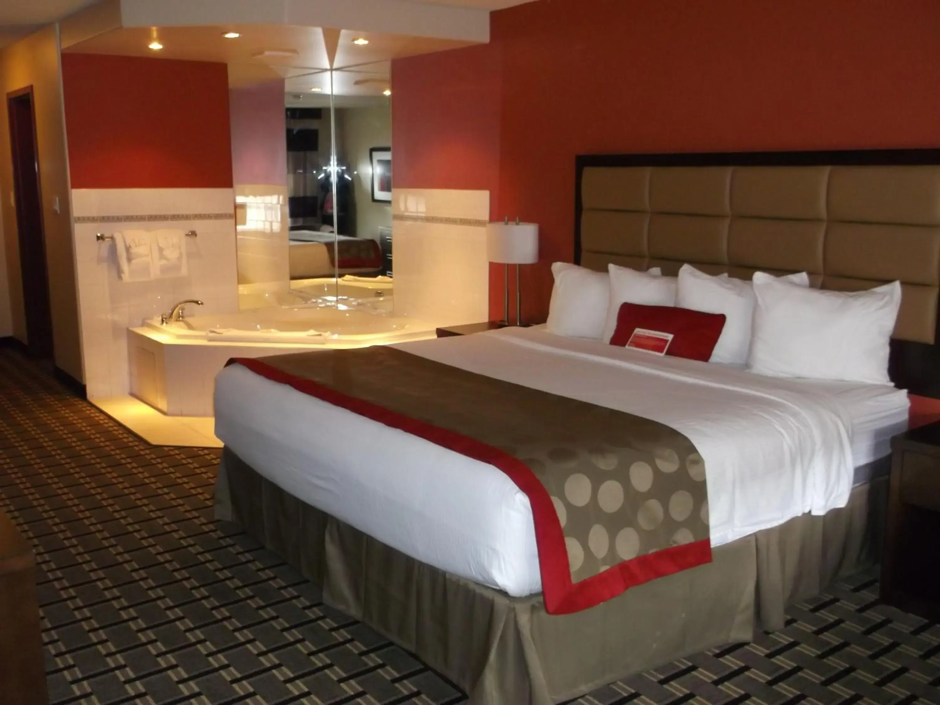 Studio King Suite - Non-Smoking in Ramada by Wyndham Edson Studio King Suite - Non-Smoking in Ramada by Wyndham Edson