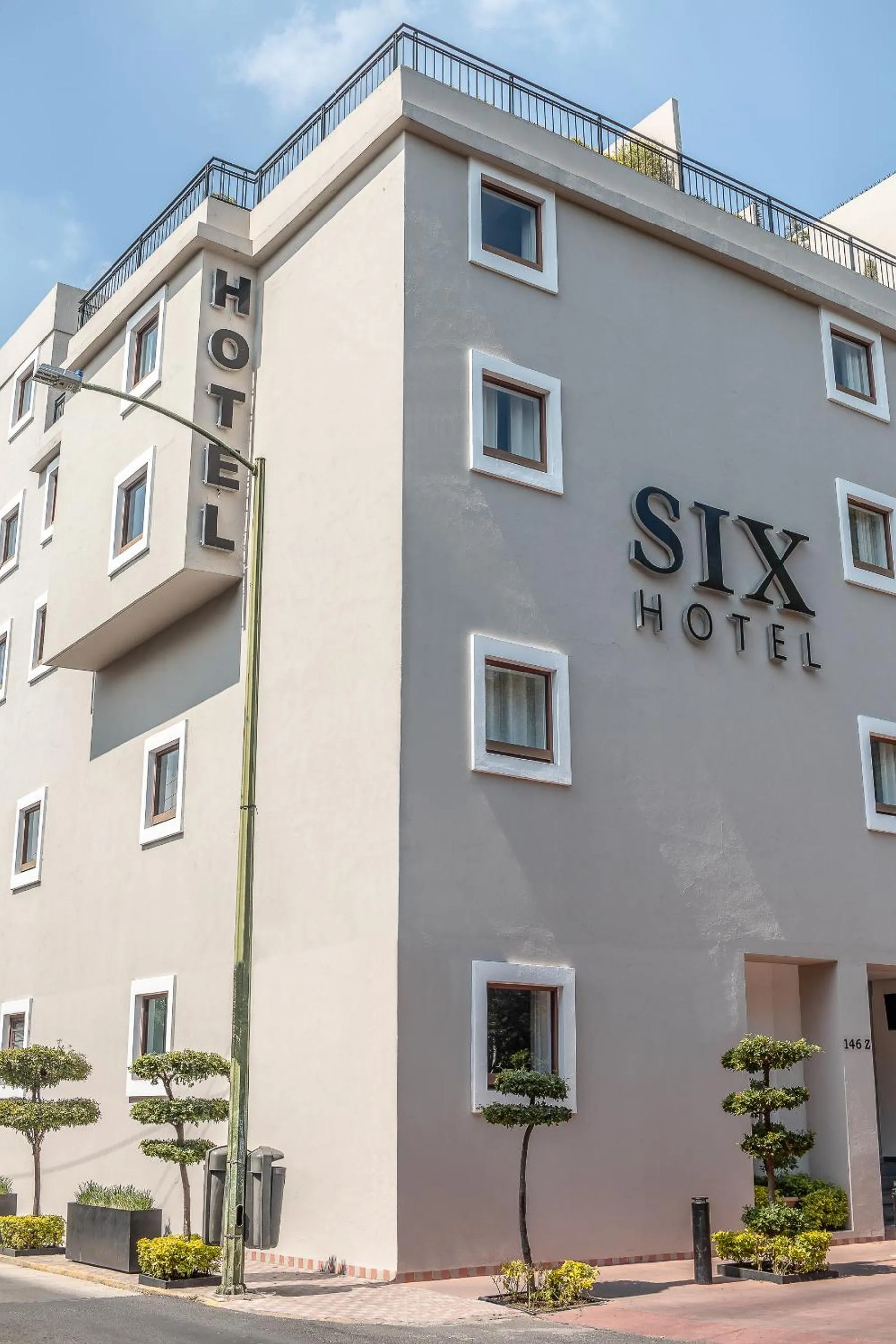 Property building in Six Hotel Guadalajara Expiatorio