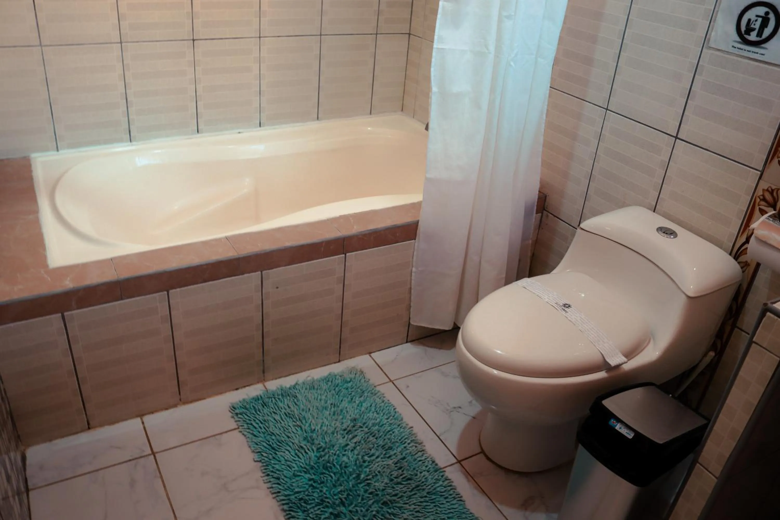 Toilet in Intitambo Hotel