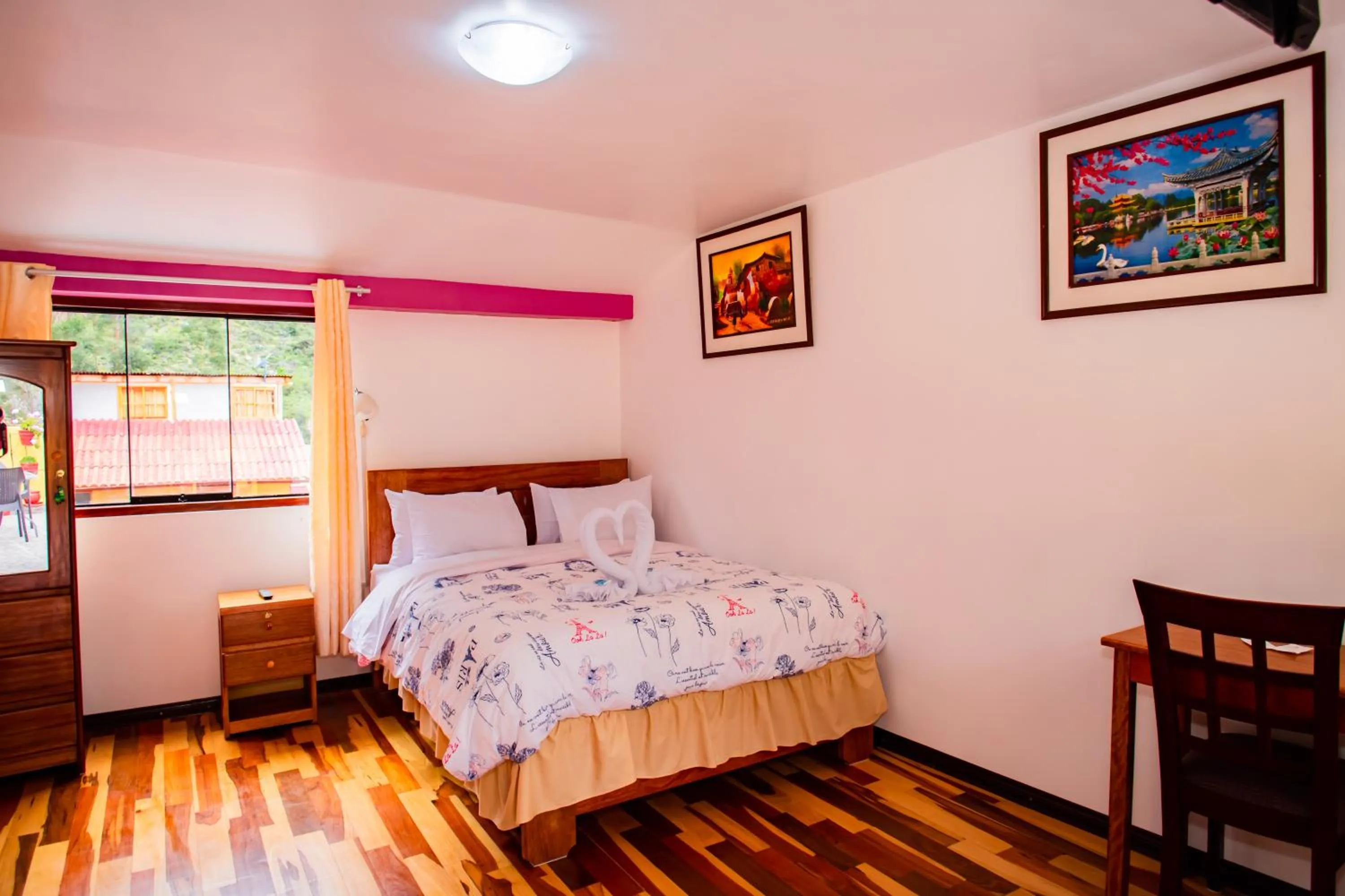 Photo of the whole room, Bed in Intitambo Hotel