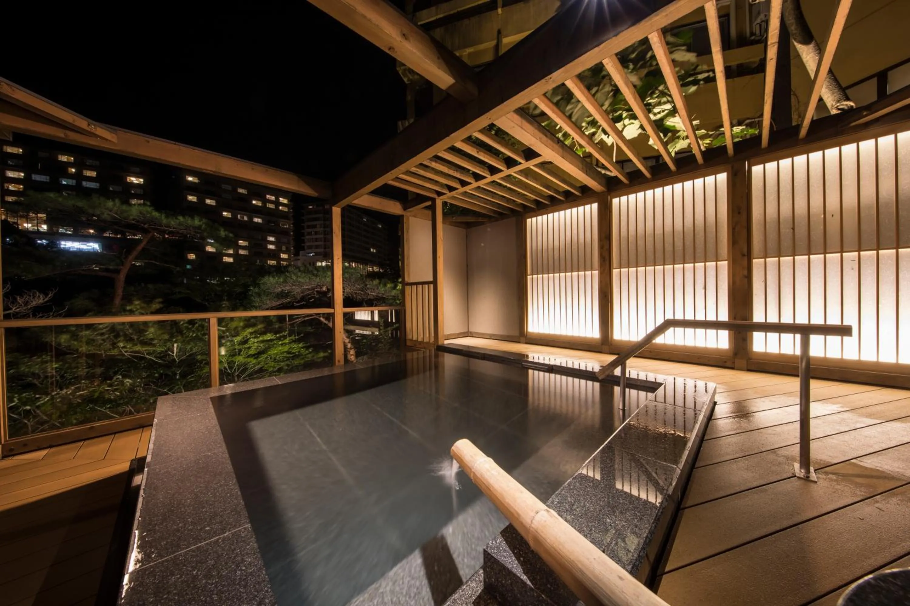 Hot Spring Bath in Hotel Shirakawa Yunokura