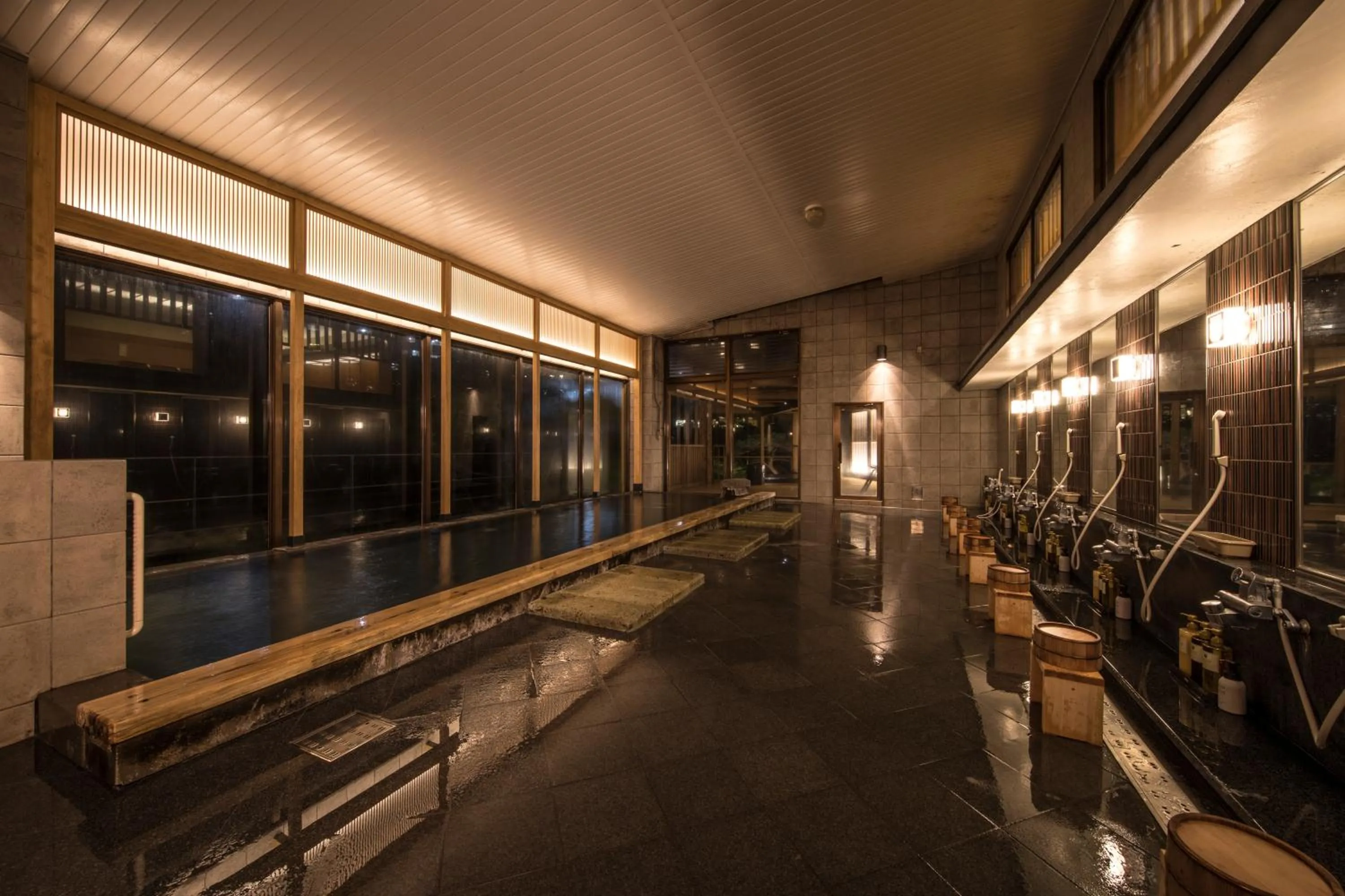 Hot Spring Bath in Hotel Shirakawa Yunokura