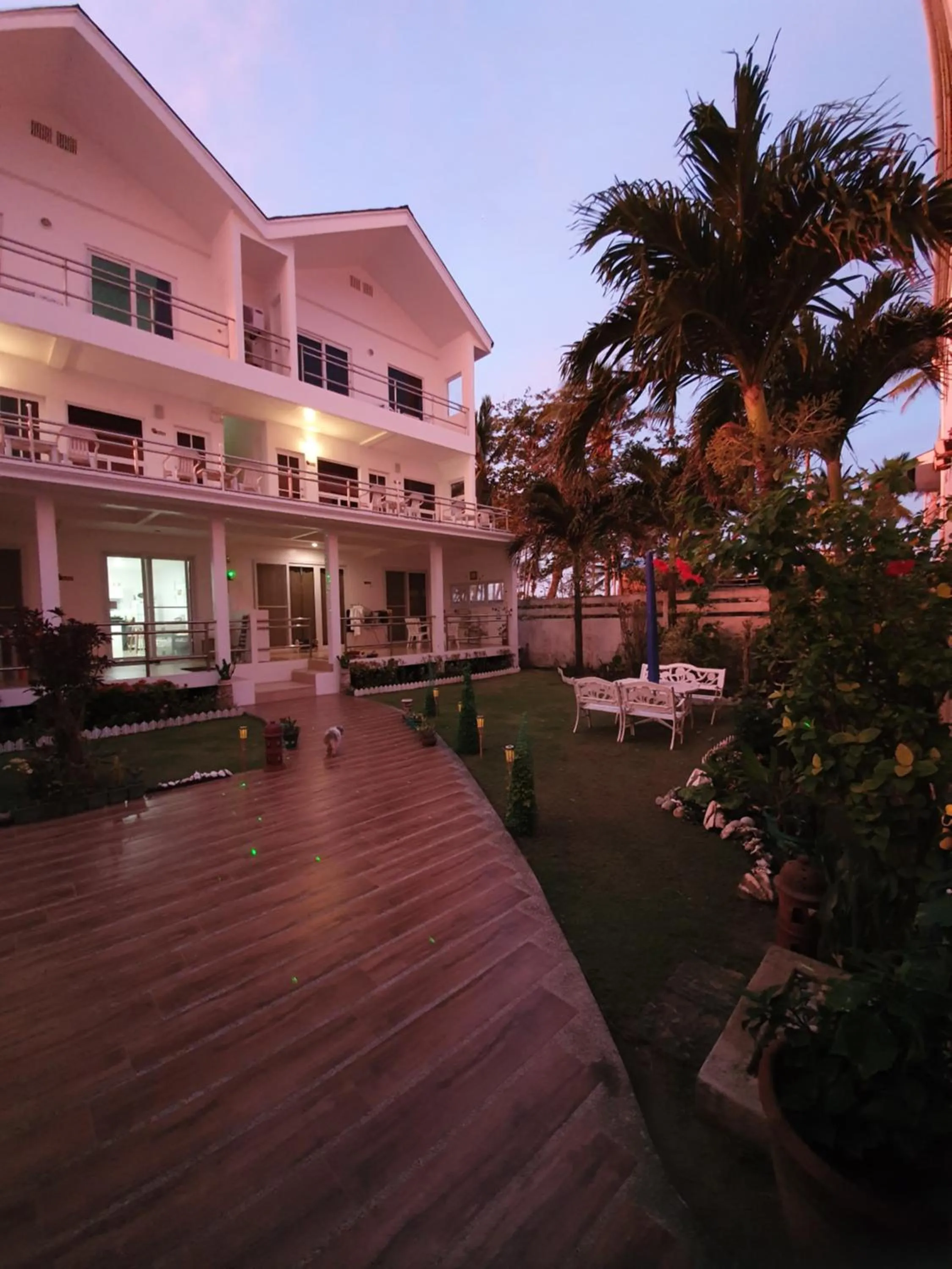 Property building in ClubBoracay Apartelle