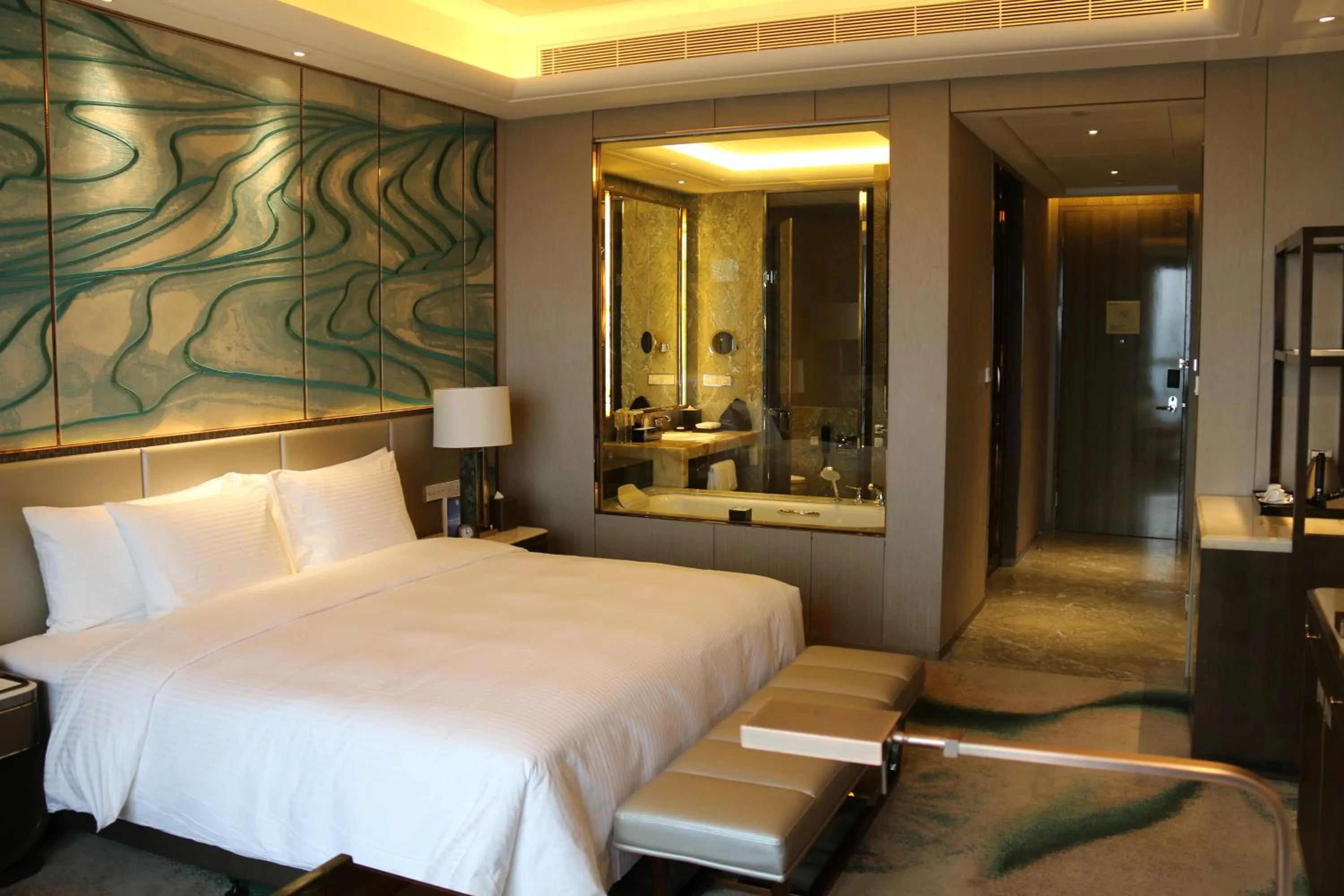 Photo of the whole room, Bed in Wanda Vista Nanning