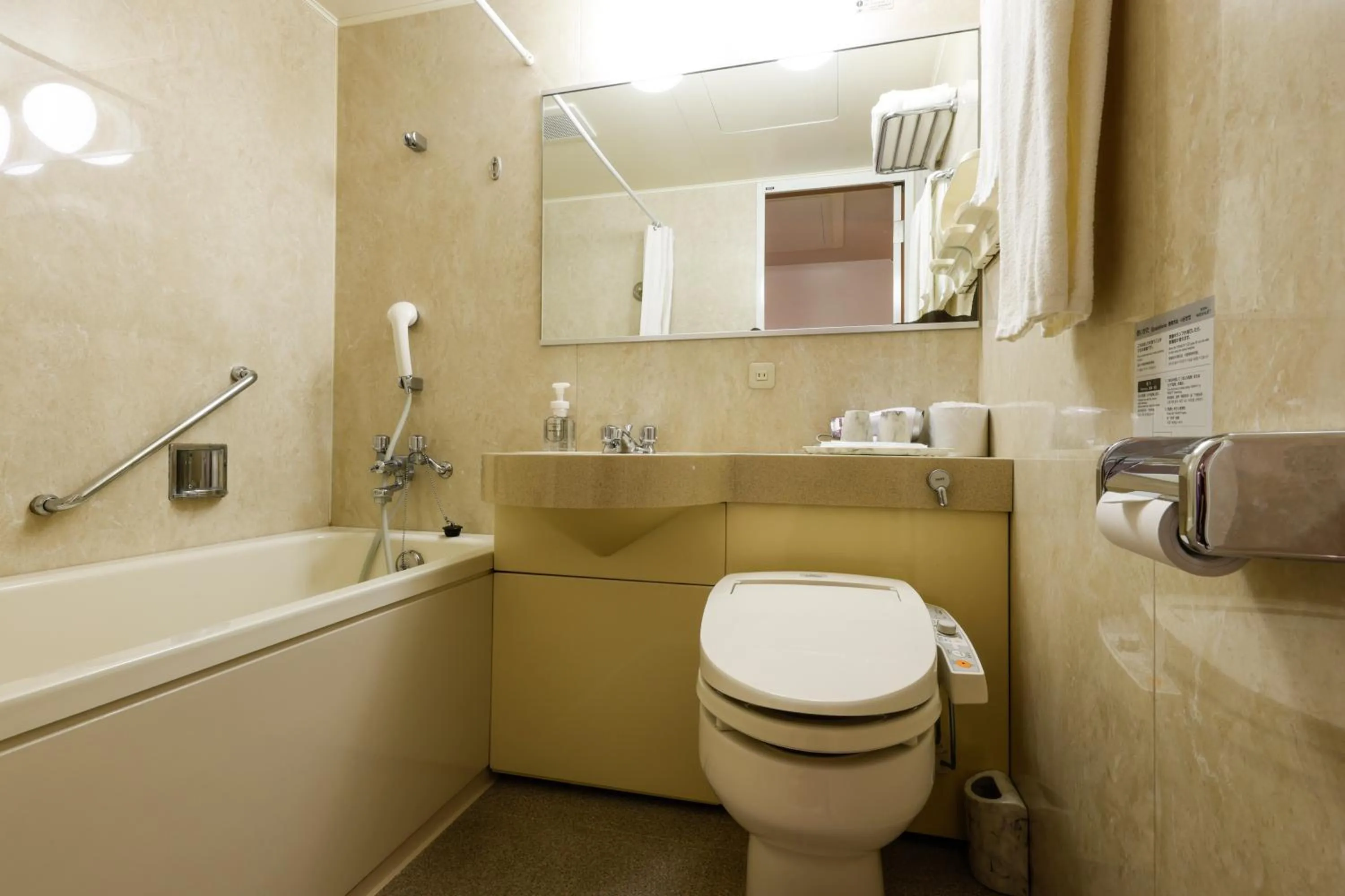 Photo of the whole room in Suzuka Storia Hotel