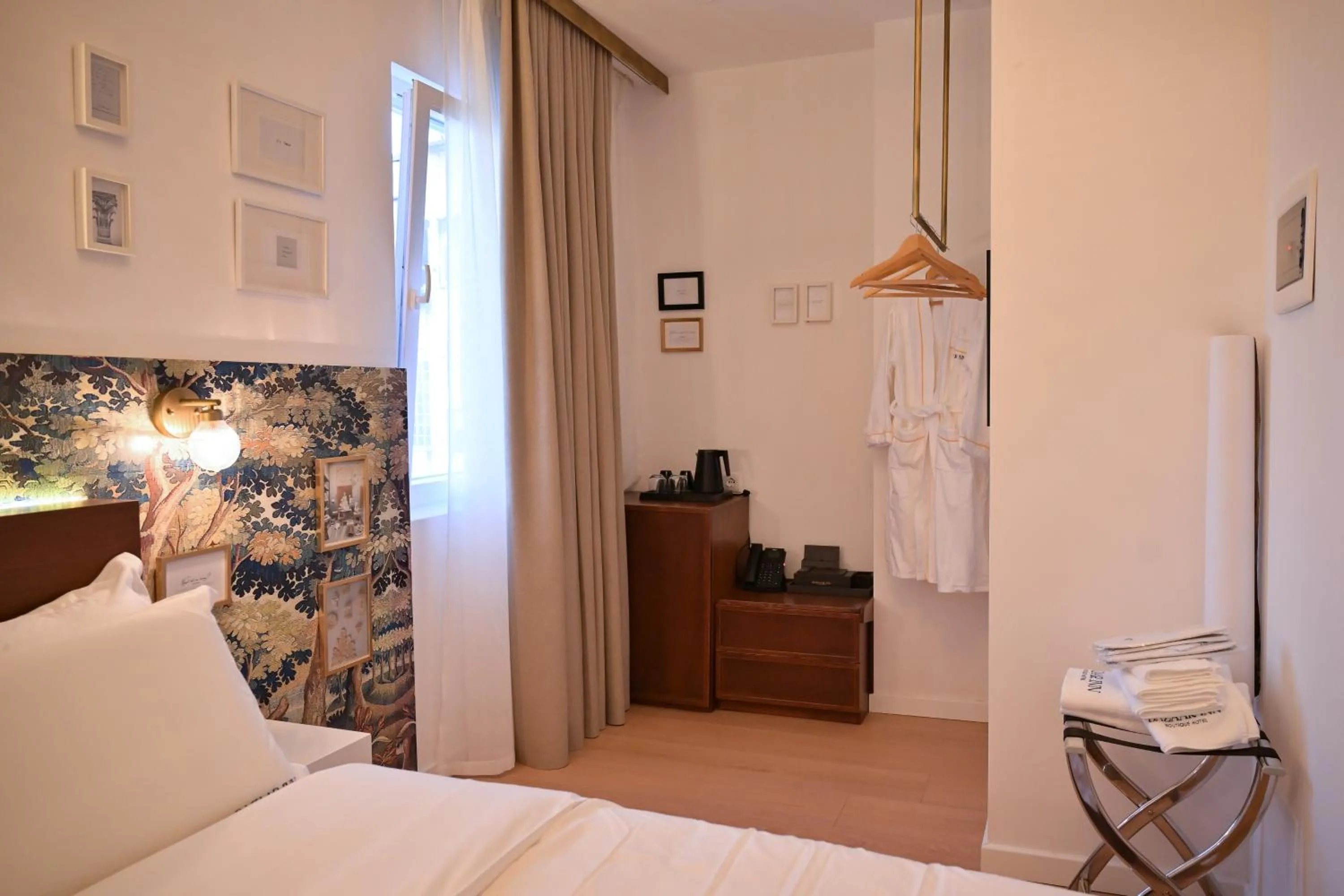 Bed in Bazaar Inn Hotel