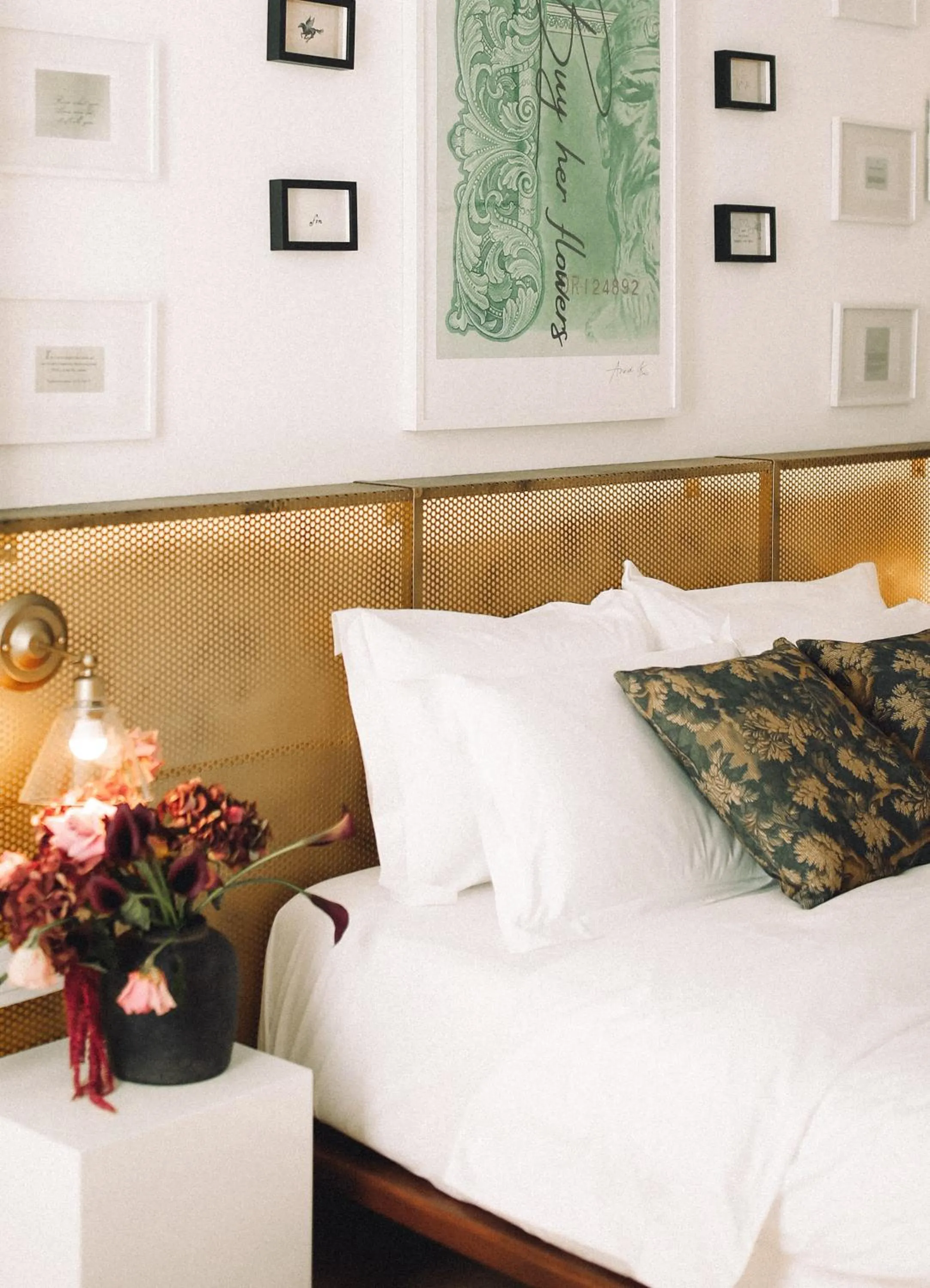 Bed in Bazaar Inn Hotel