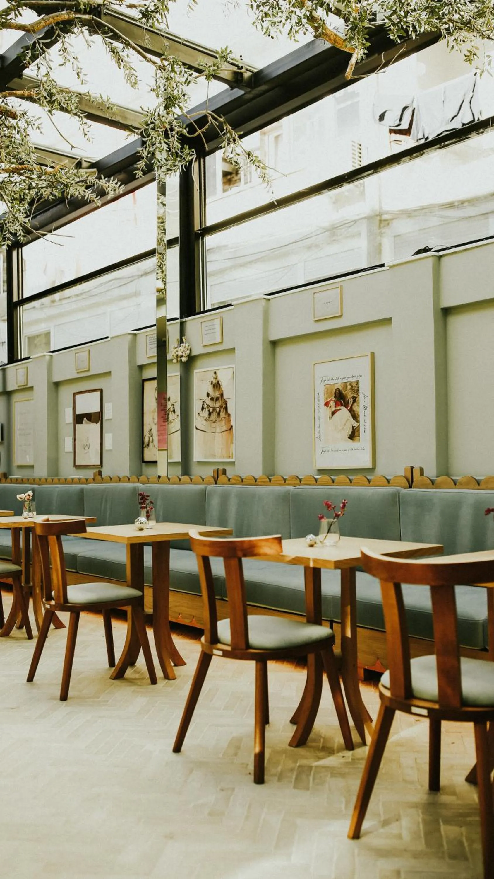 Restaurant/places to eat in Bazaar Inn Hotel