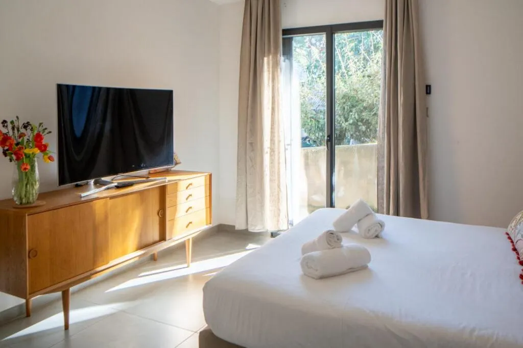 Bed in Résidence & Hotel U Livanti ECOLABEL