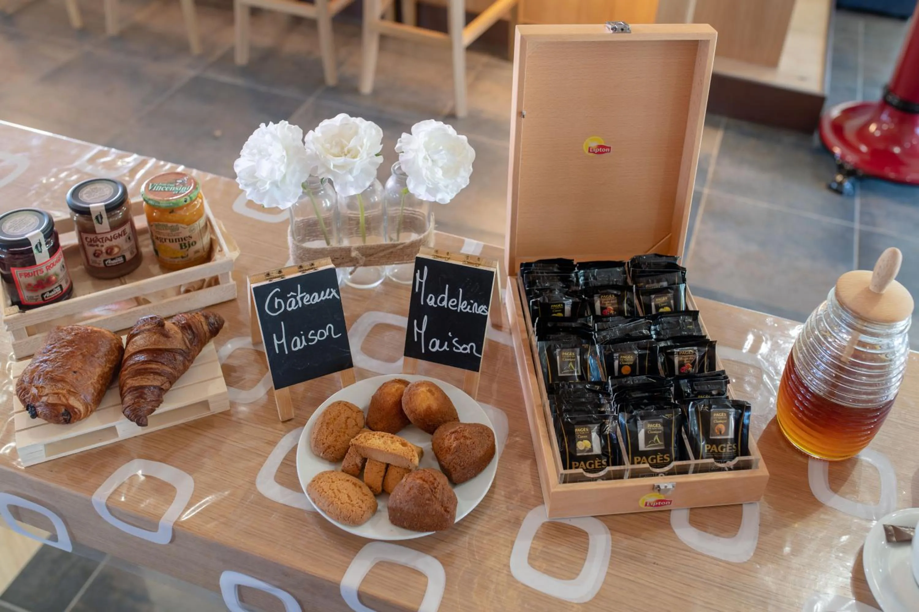 Breakfast in Résidence & Hotel U Livanti ECOLABEL