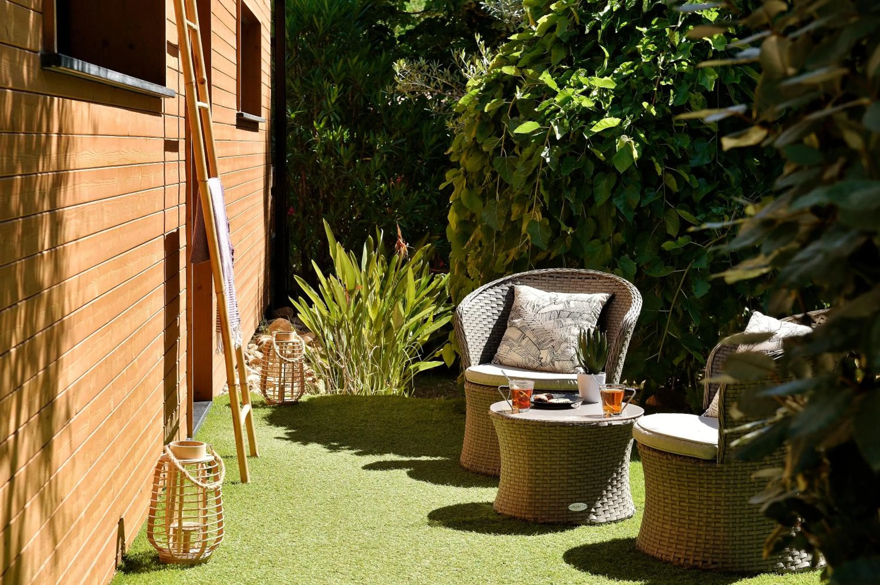 Patio in Résidence & Hotel U Livanti ECOLABEL