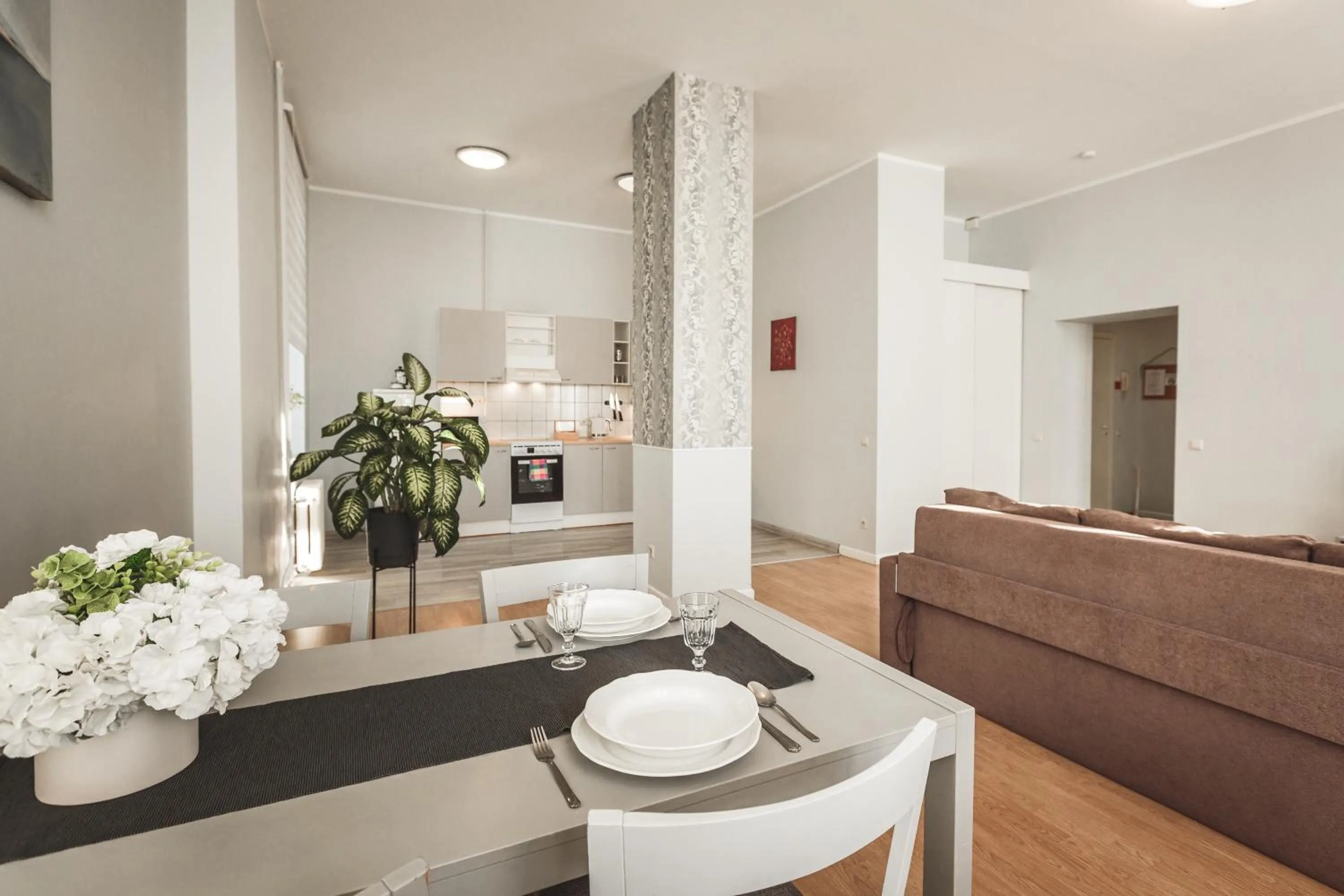 Photo of the whole room in Bearsleys Downtown Apartments