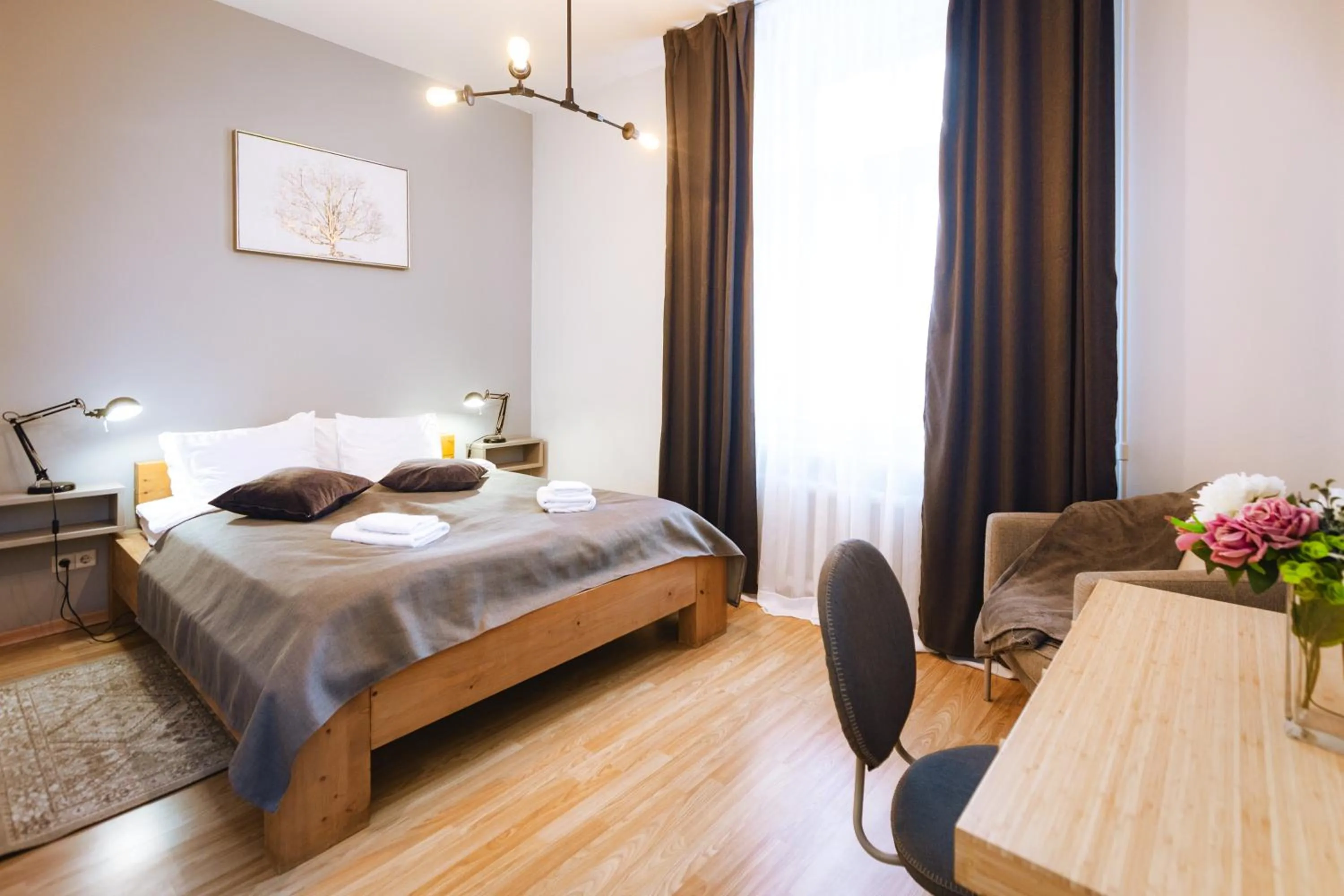 Bedroom, Bed in Bearsleys Downtown Apartments