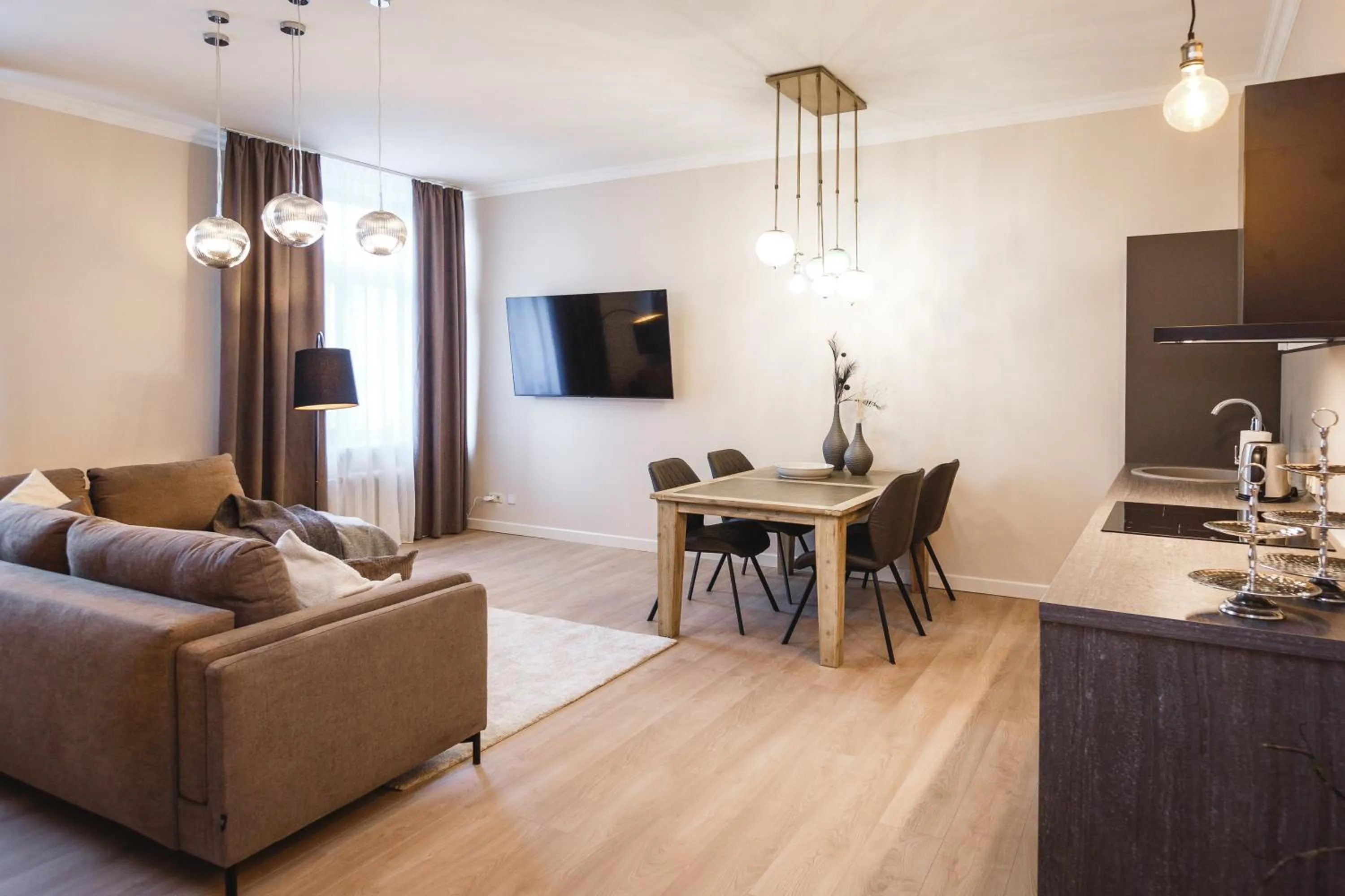 Photo of the whole room in Bearsleys Downtown Apartments