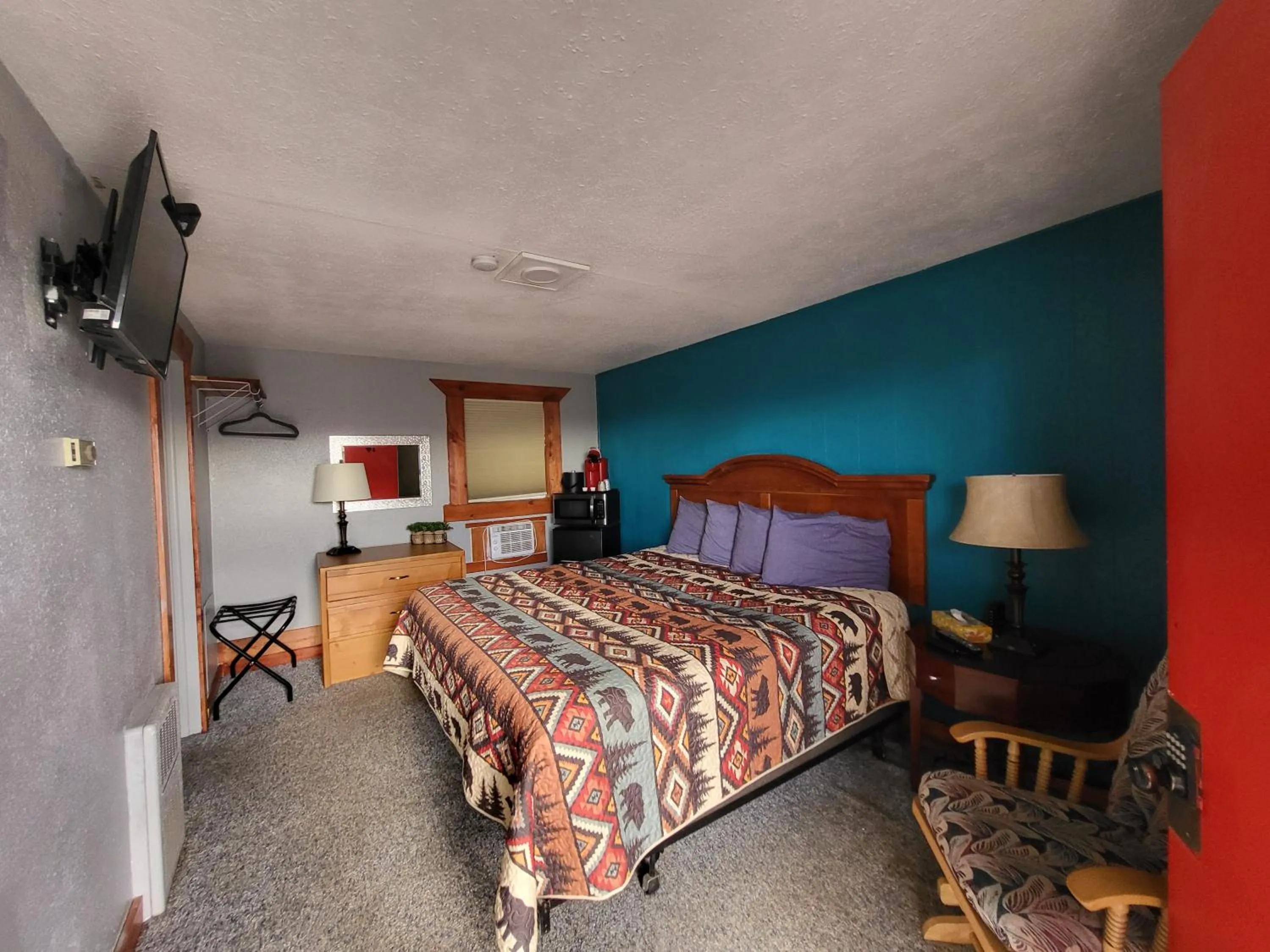 Bedroom, Bed in KJ's Inn and Suites By OYO Gettysburg US Hwy 212