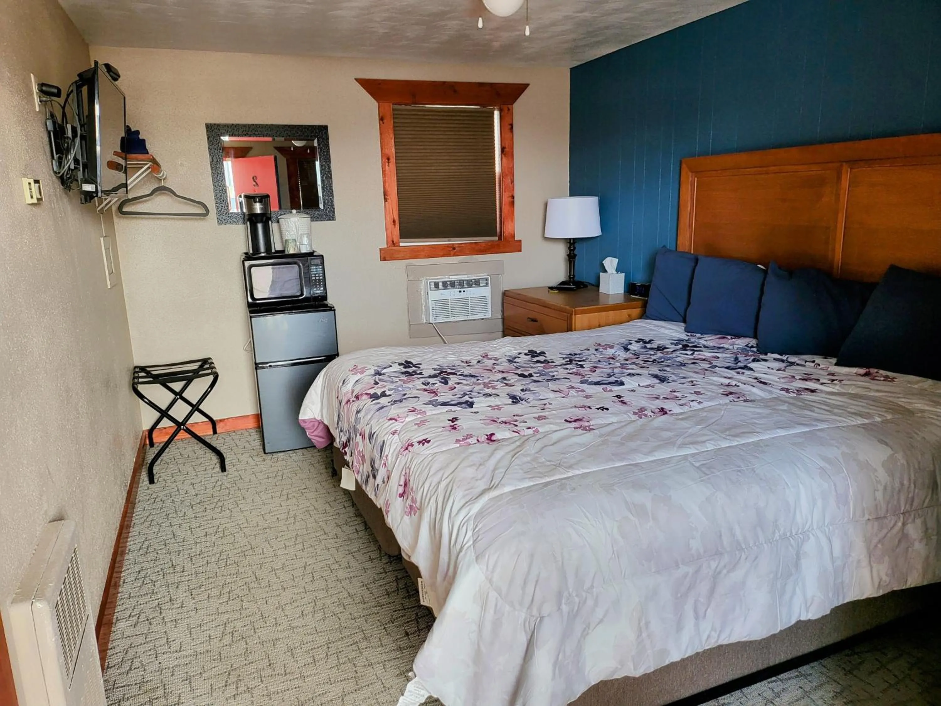 Bedroom, Bed in KJ's Inn and Suites By OYO Gettysburg US Hwy 212