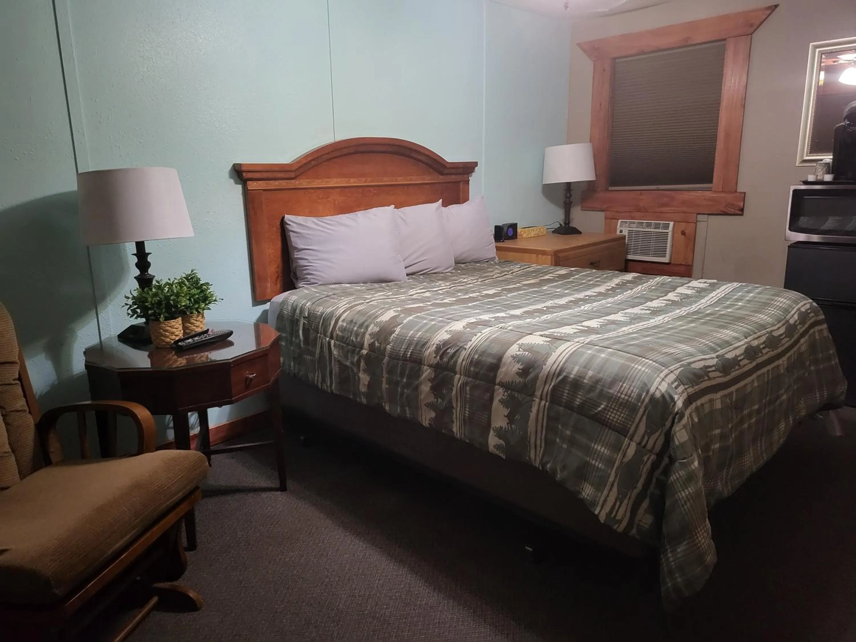 Bedroom, Bed in KJ's Inn and Suites By OYO Gettysburg US Hwy 212