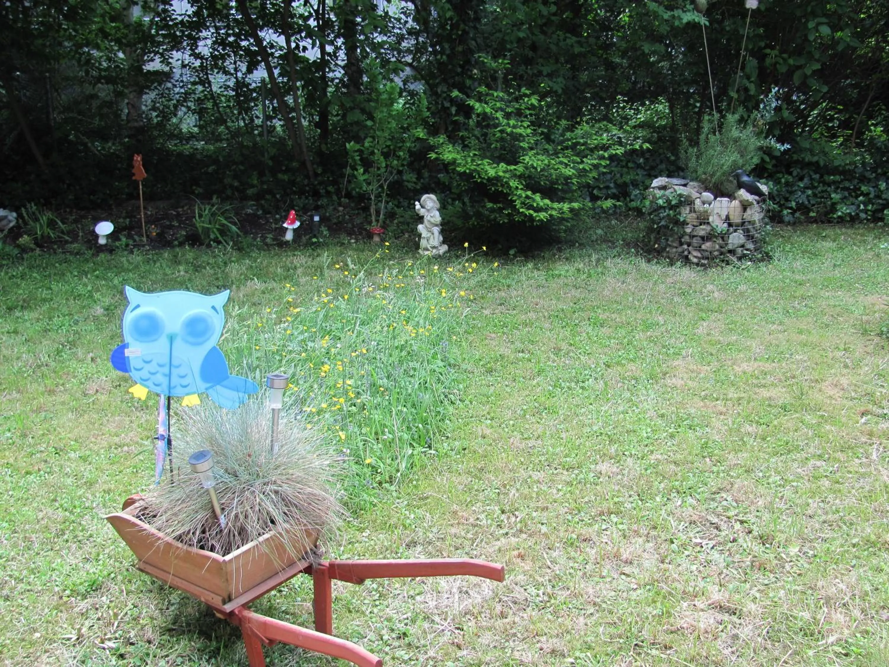 Garden in Kiki's B&B