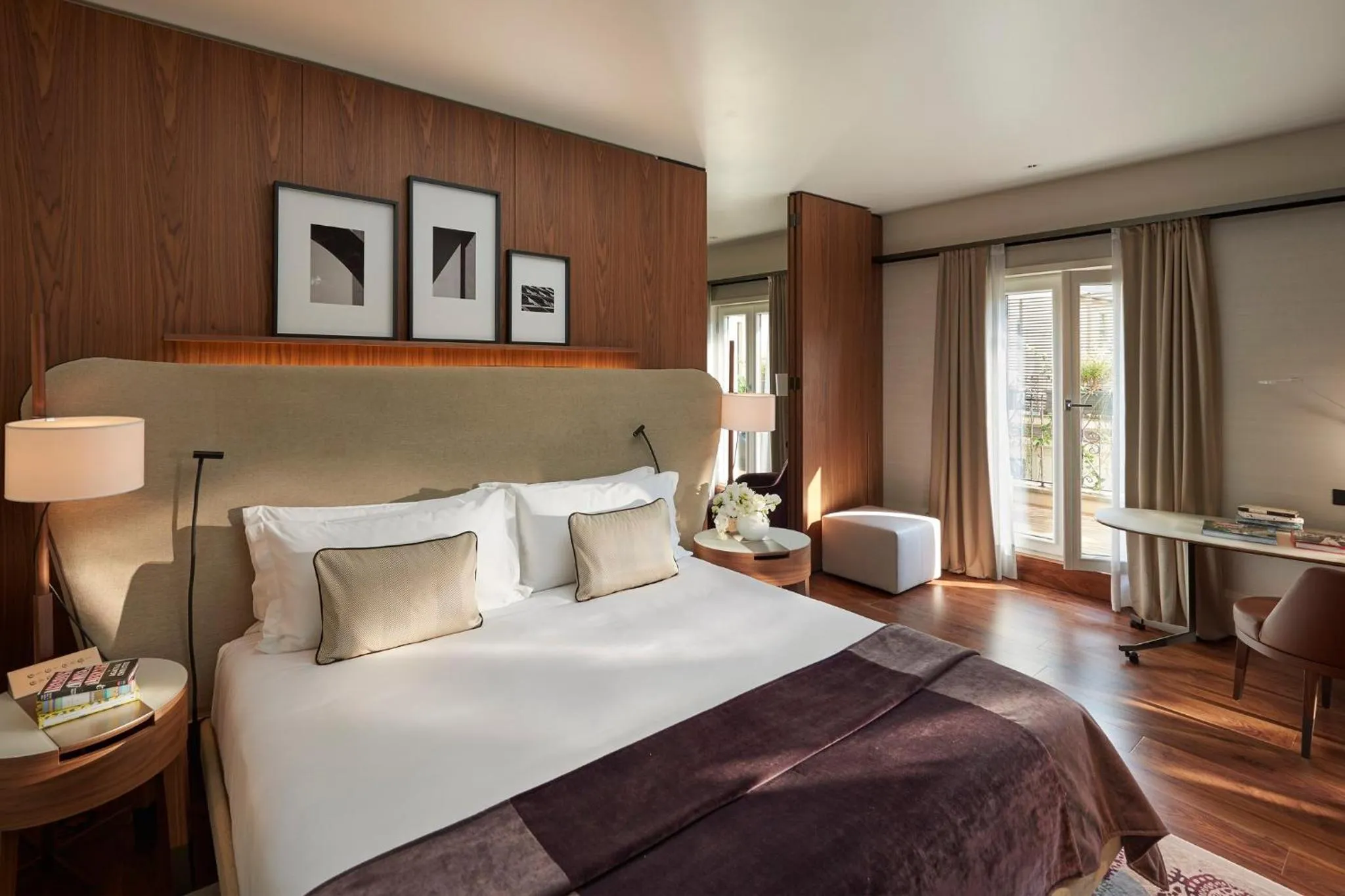 Photo of the whole room, Bed in Mandarin Oriental, Milan