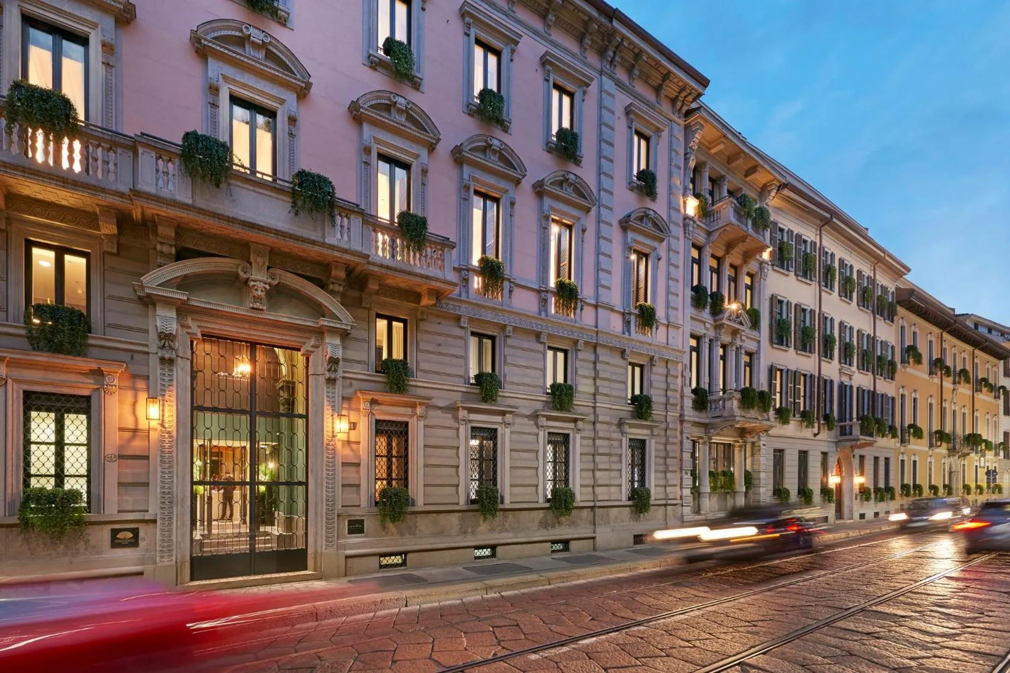 Property building in Mandarin Oriental, Milan