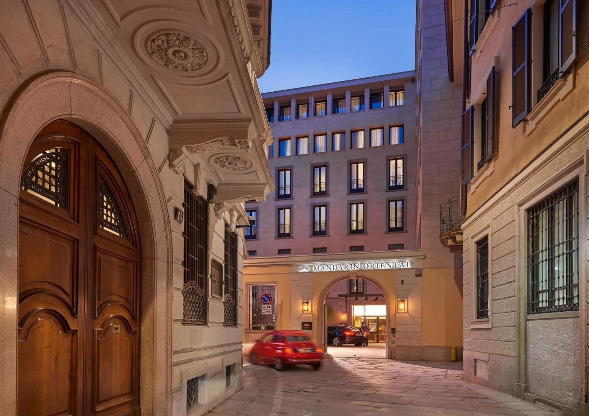 Property building in Mandarin Oriental, Milan