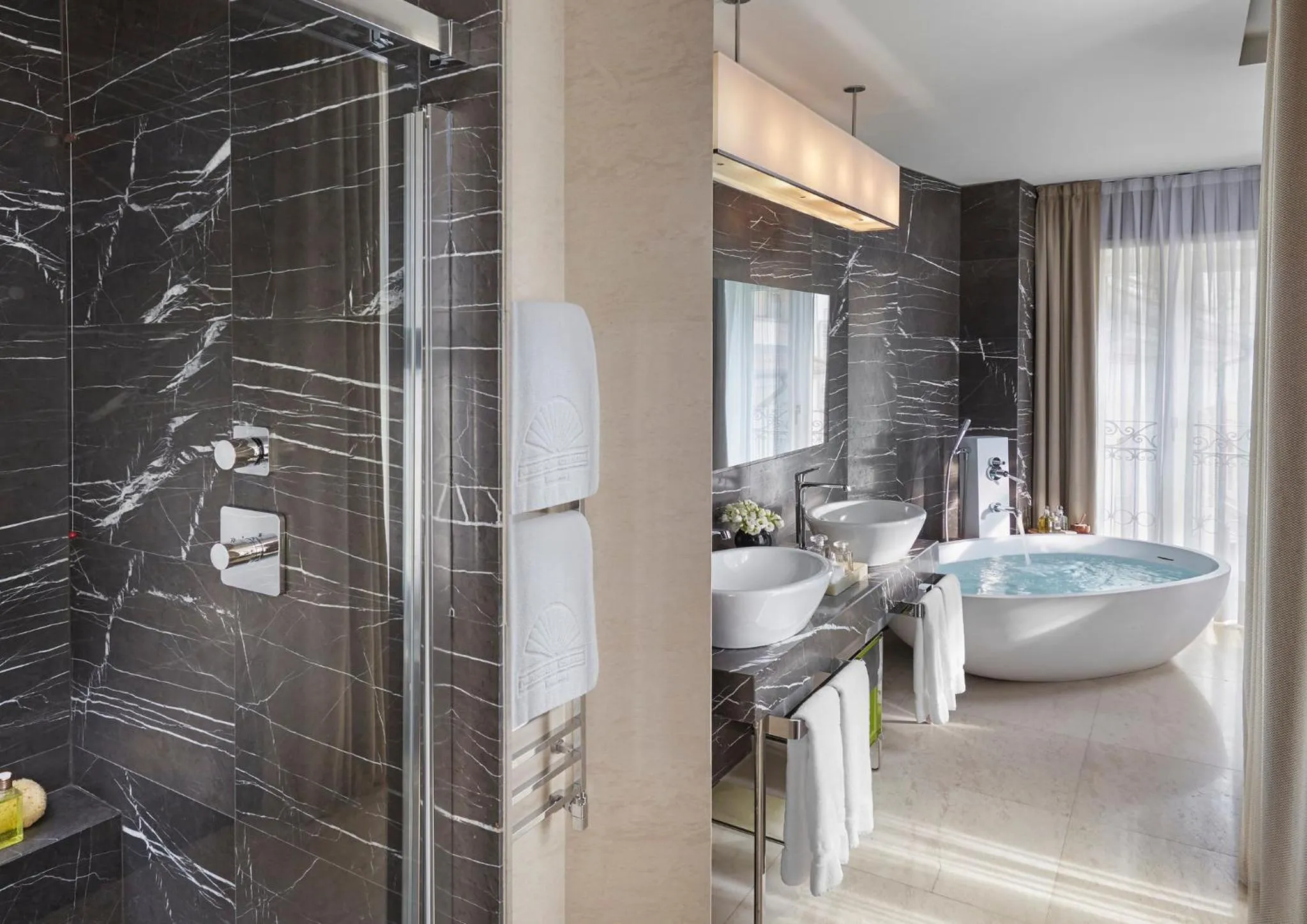 Photo of the whole room in Mandarin Oriental, Milan