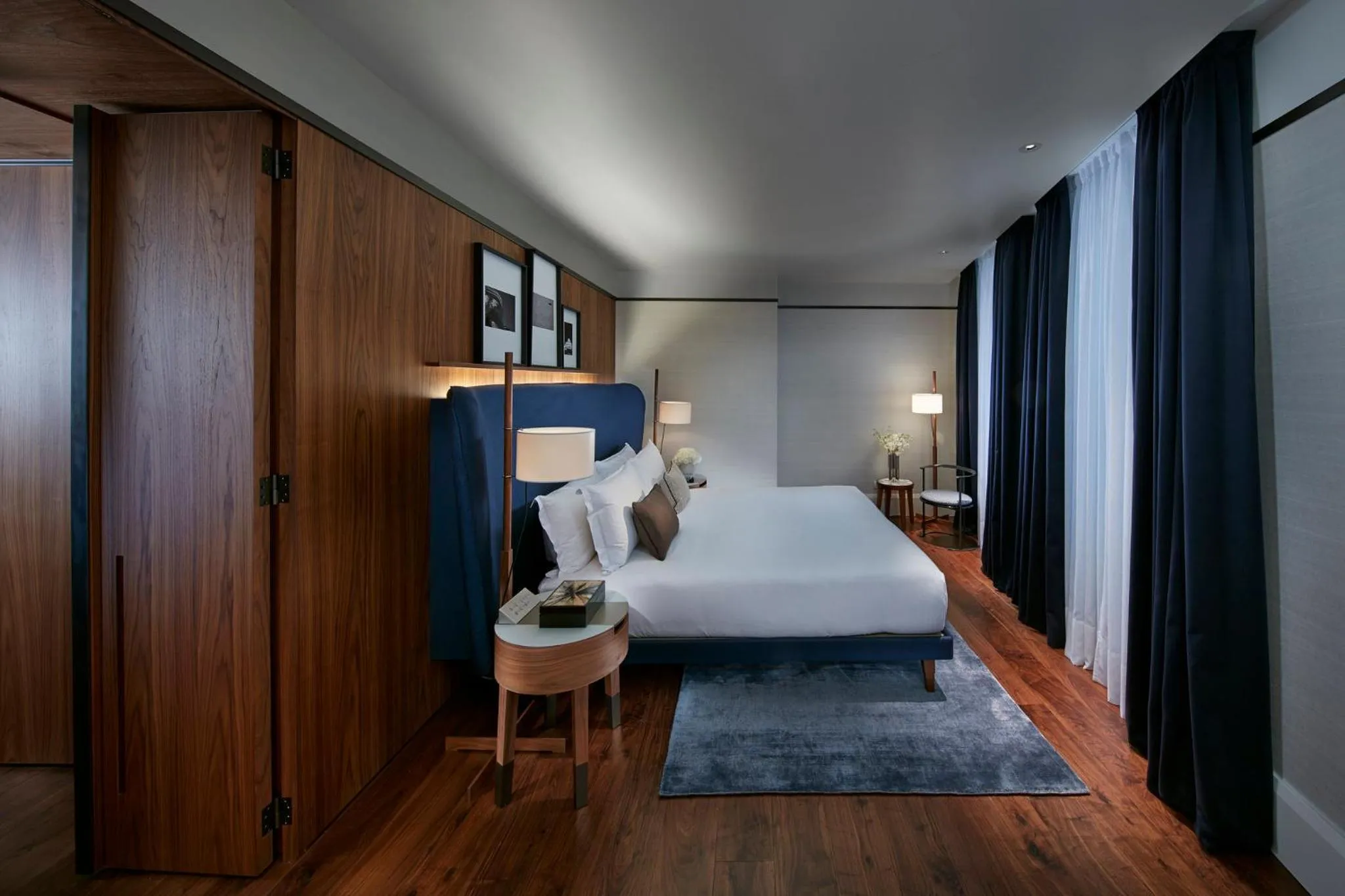 Photo of the whole room, Bed in Mandarin Oriental, Milan