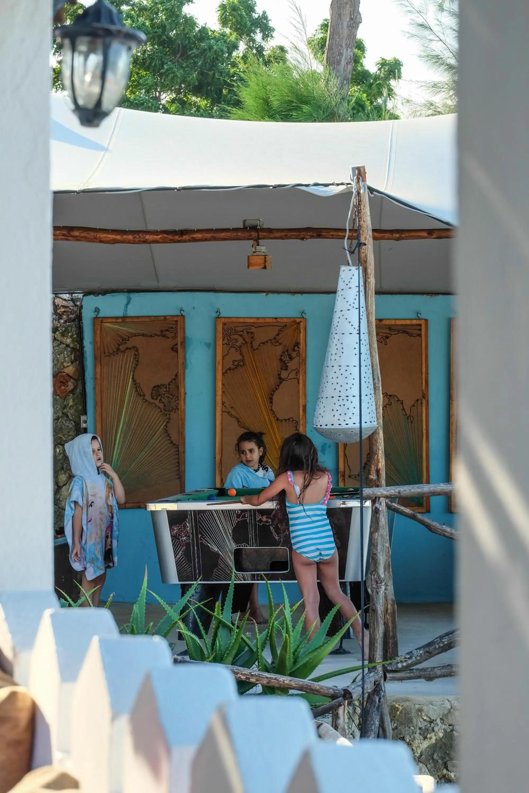 People in Seasons Lodge Zanzibar