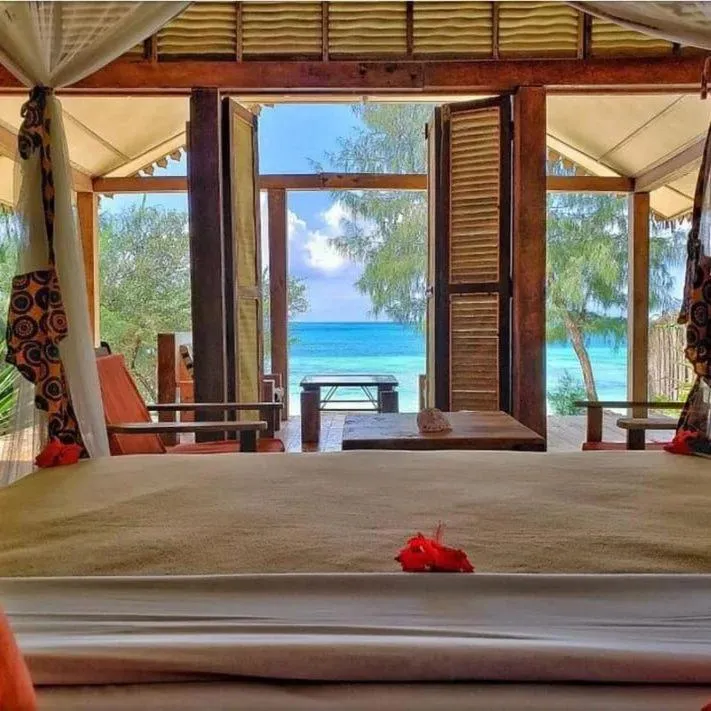 Bedroom, Bed in Seasons Lodge Zanzibar