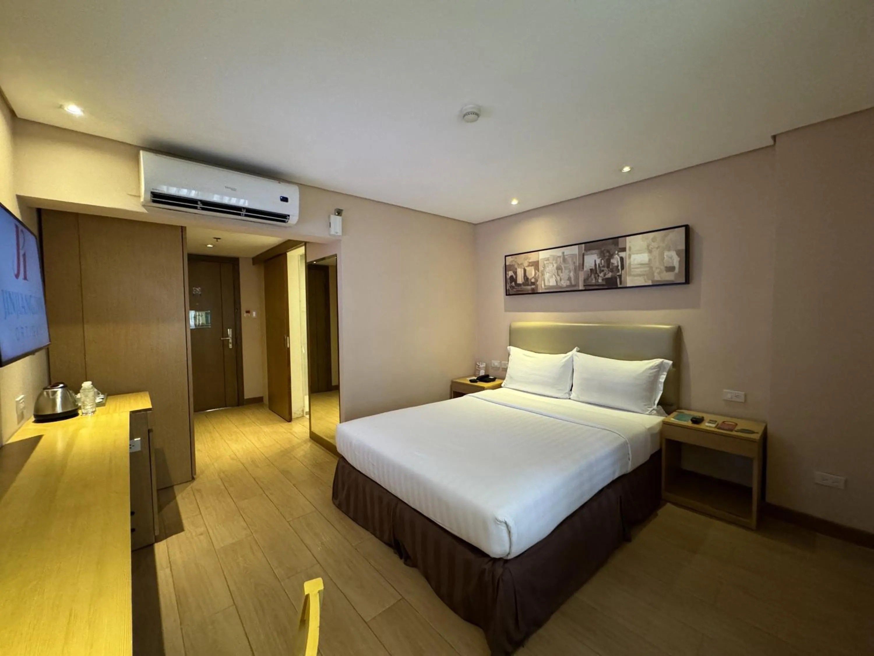 Bed in Jinjiang Inn - Ortigas