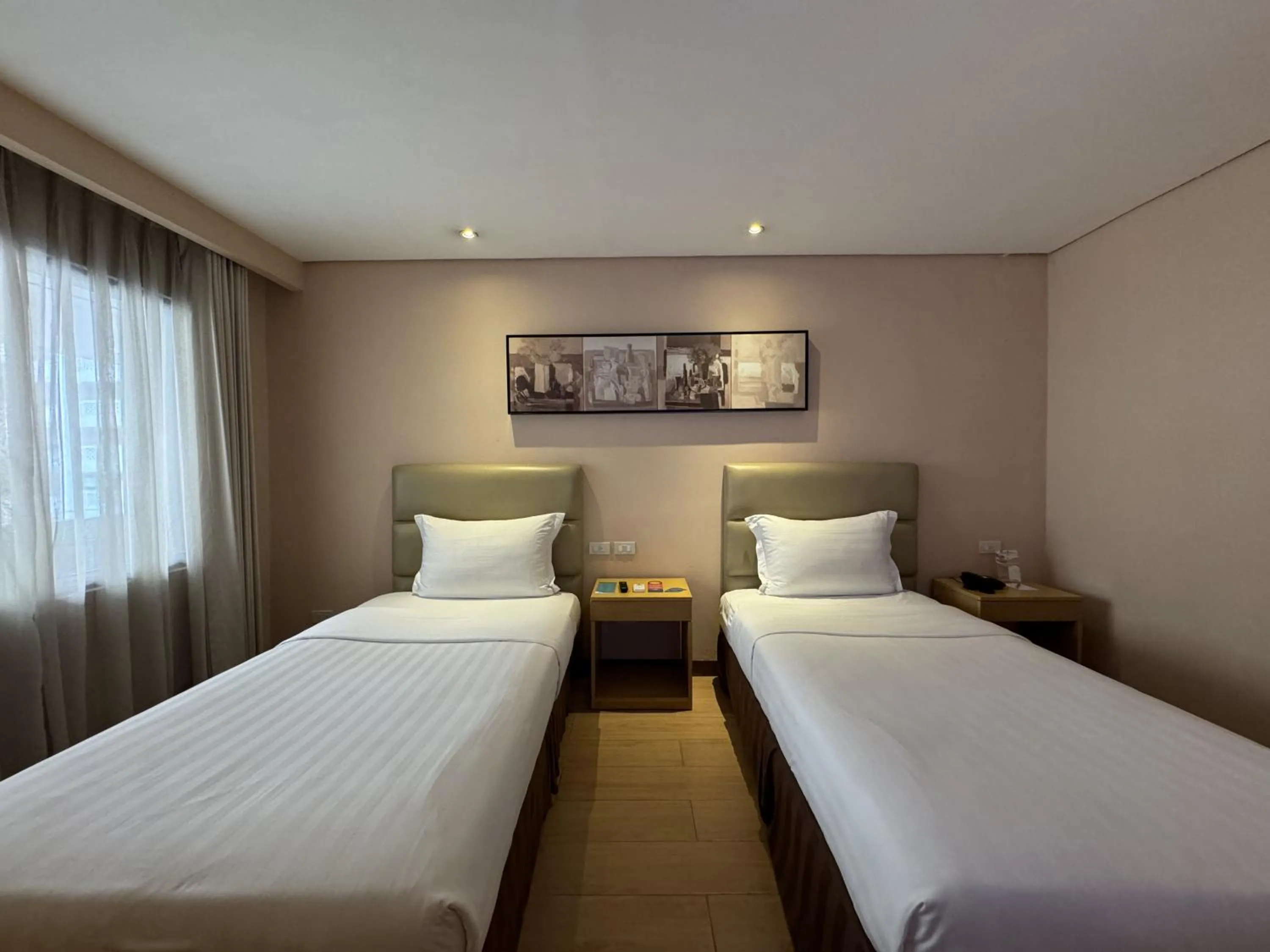 Bed in Jinjiang Inn - Ortigas