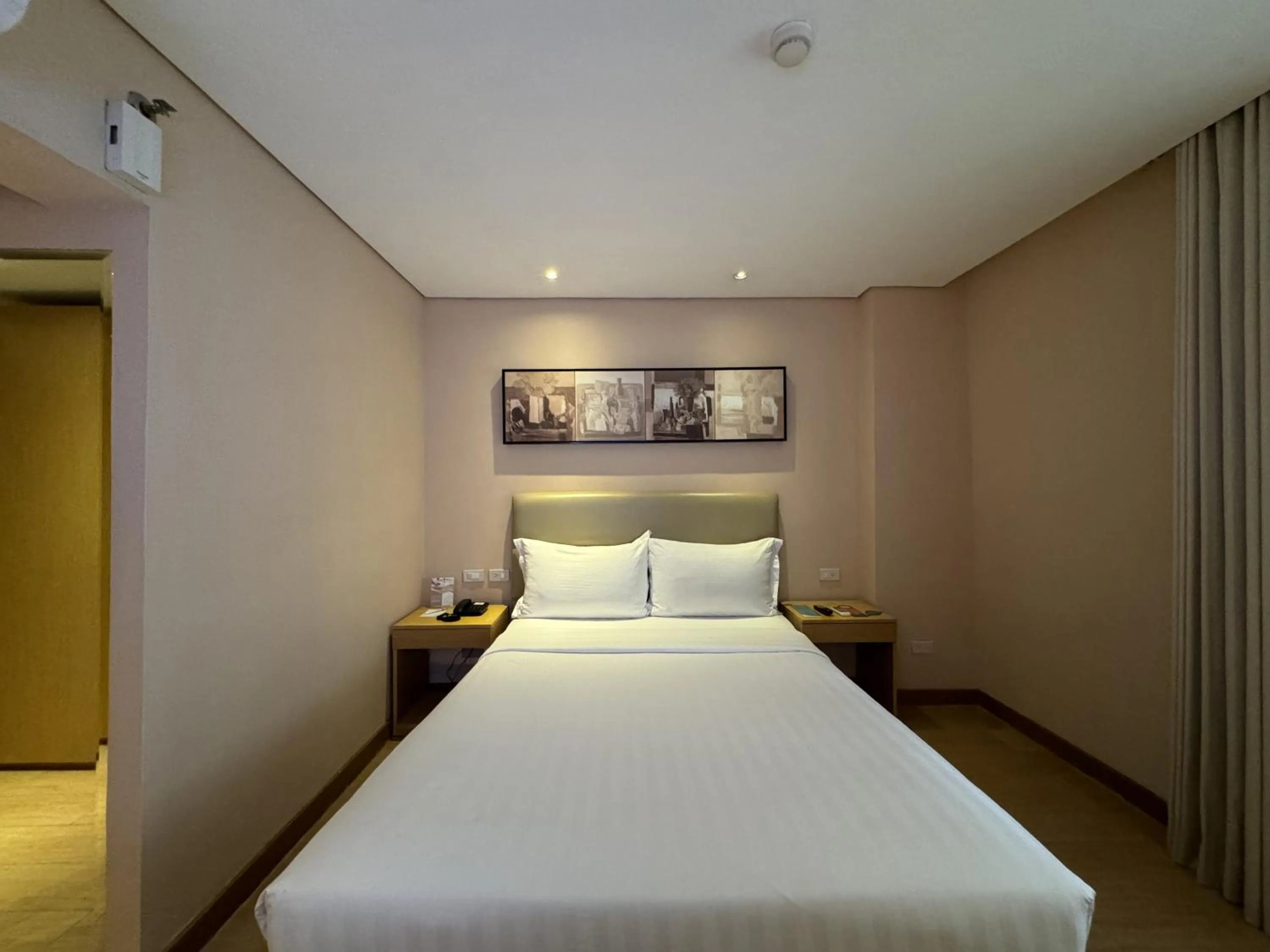 Bed in Jinjiang Inn - Ortigas