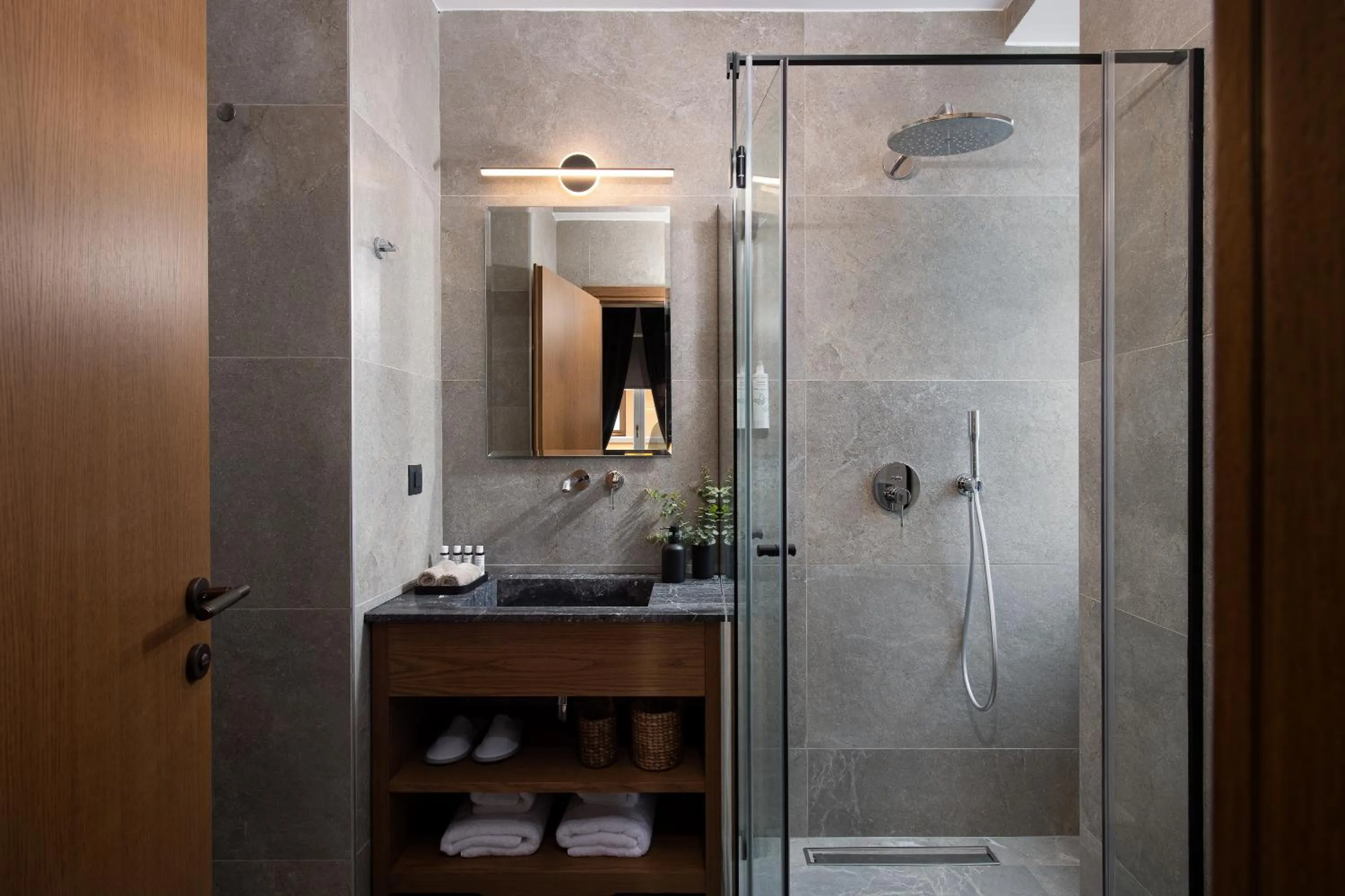 Shower in The K Nest Hotel Nafplio