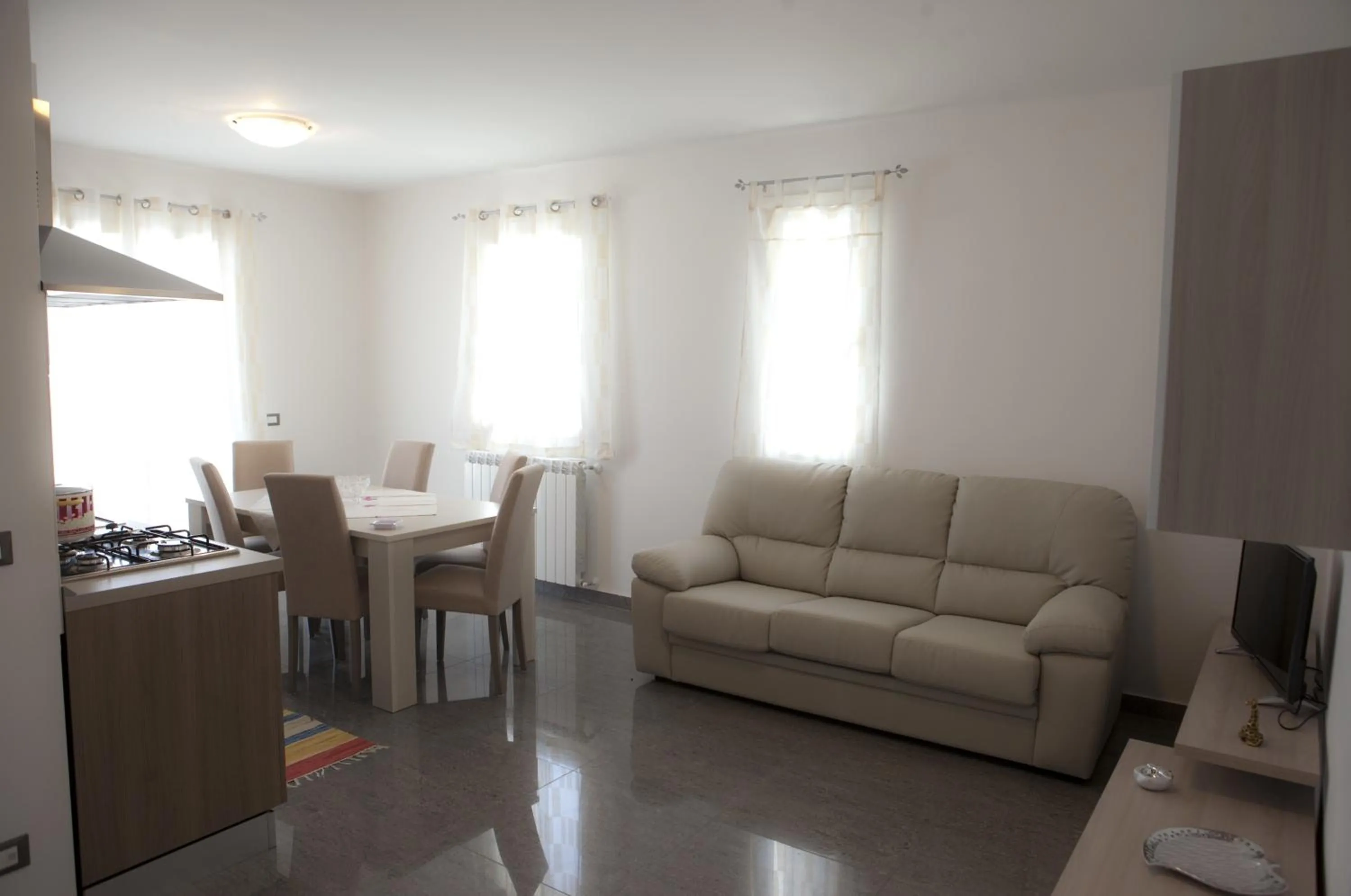 Kitchen or kitchenette in Case Vacanze Adelaide
