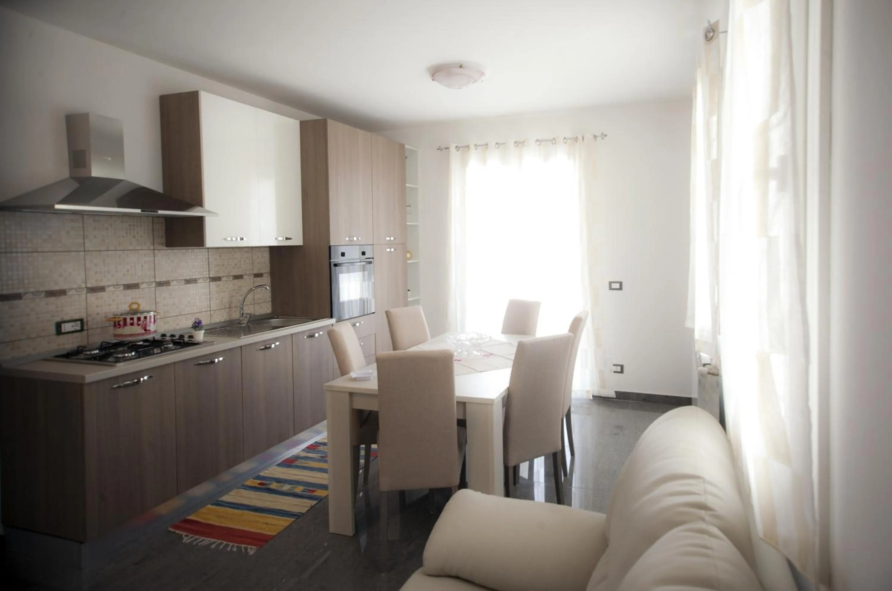 Kitchen or kitchenette in Case Vacanze Adelaide