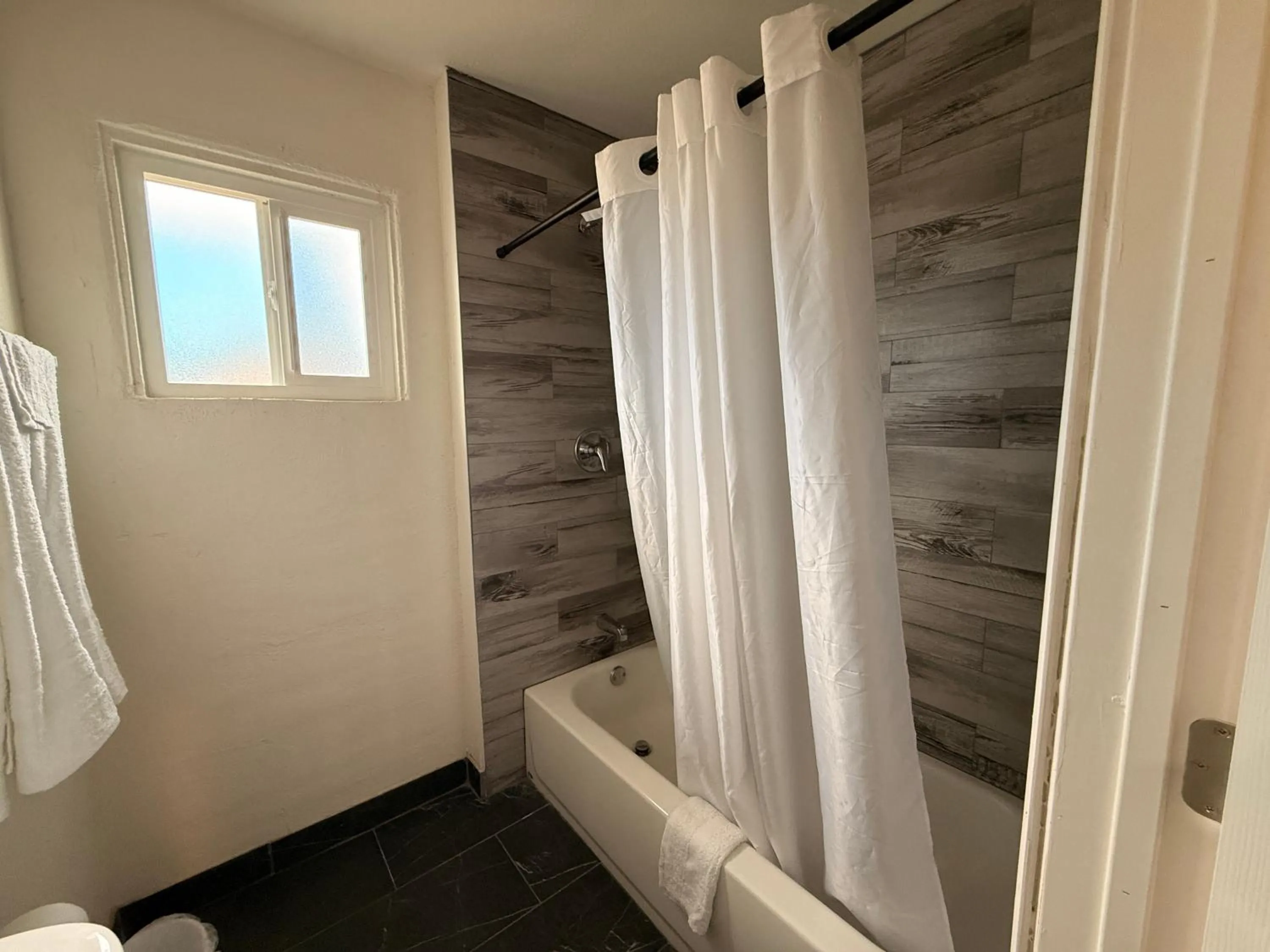 Bathroom in Del Rio Hotel O near Mesa Downtown