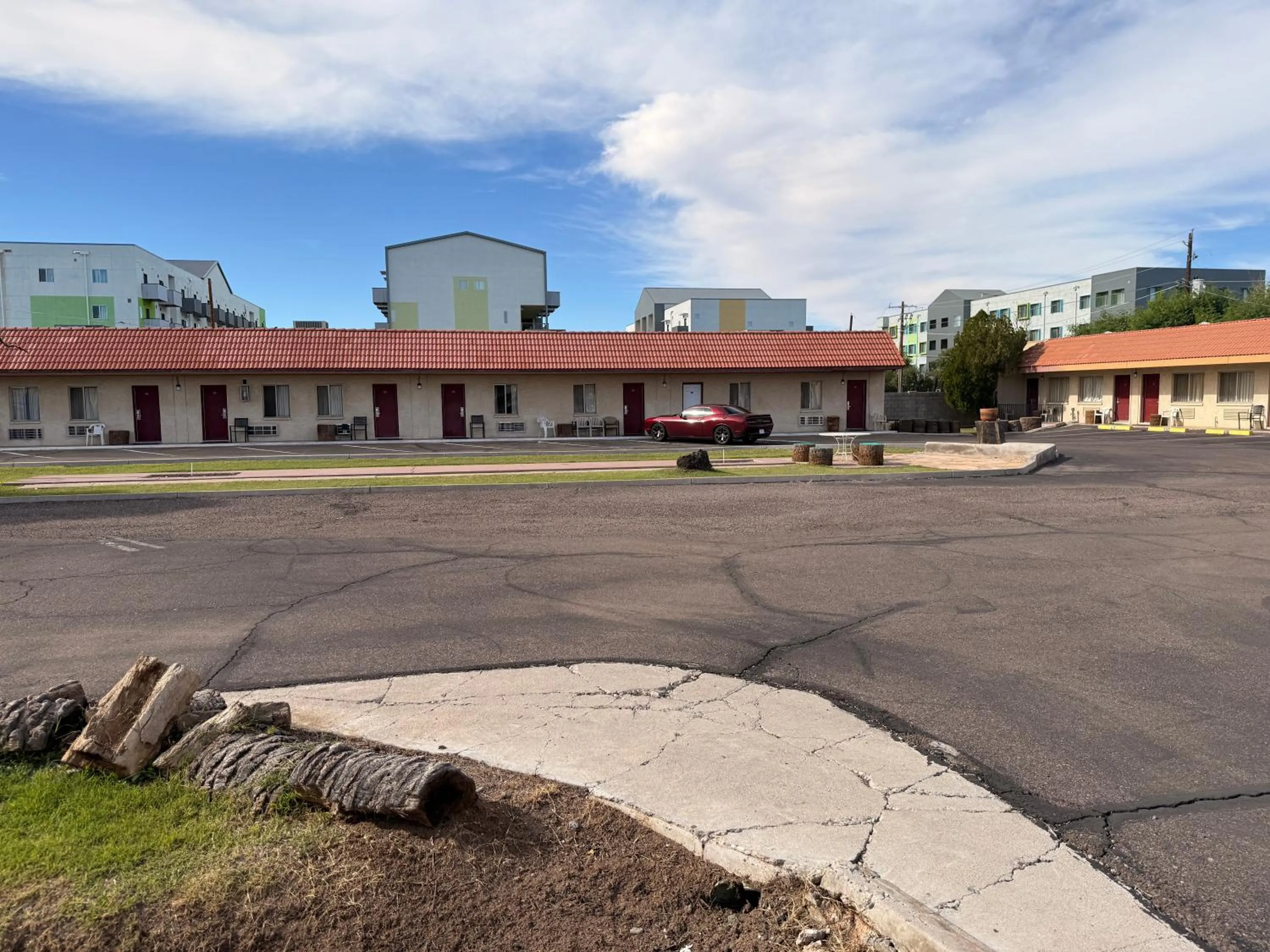 Parking in Del Rio Hotel O near Mesa Downtown