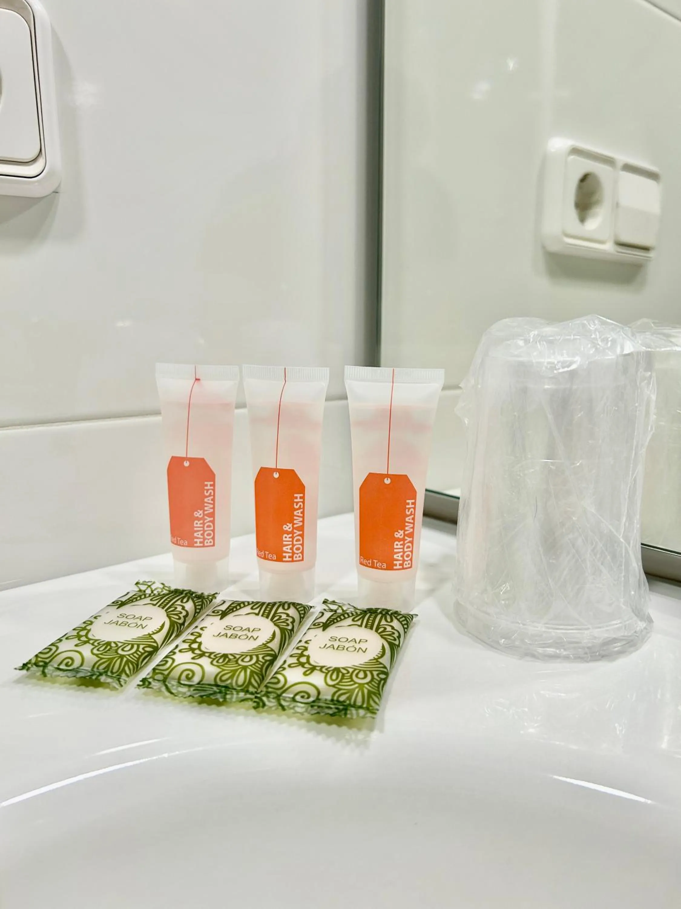 Bathroom in Pensión La Orozca Benidorm