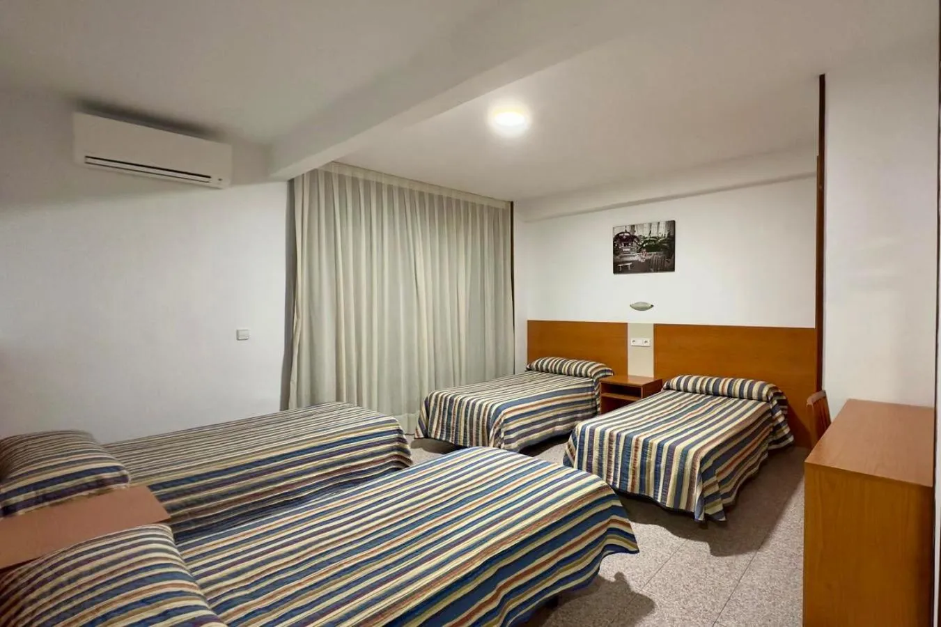 Bed in Pensión La Orozca Benidorm