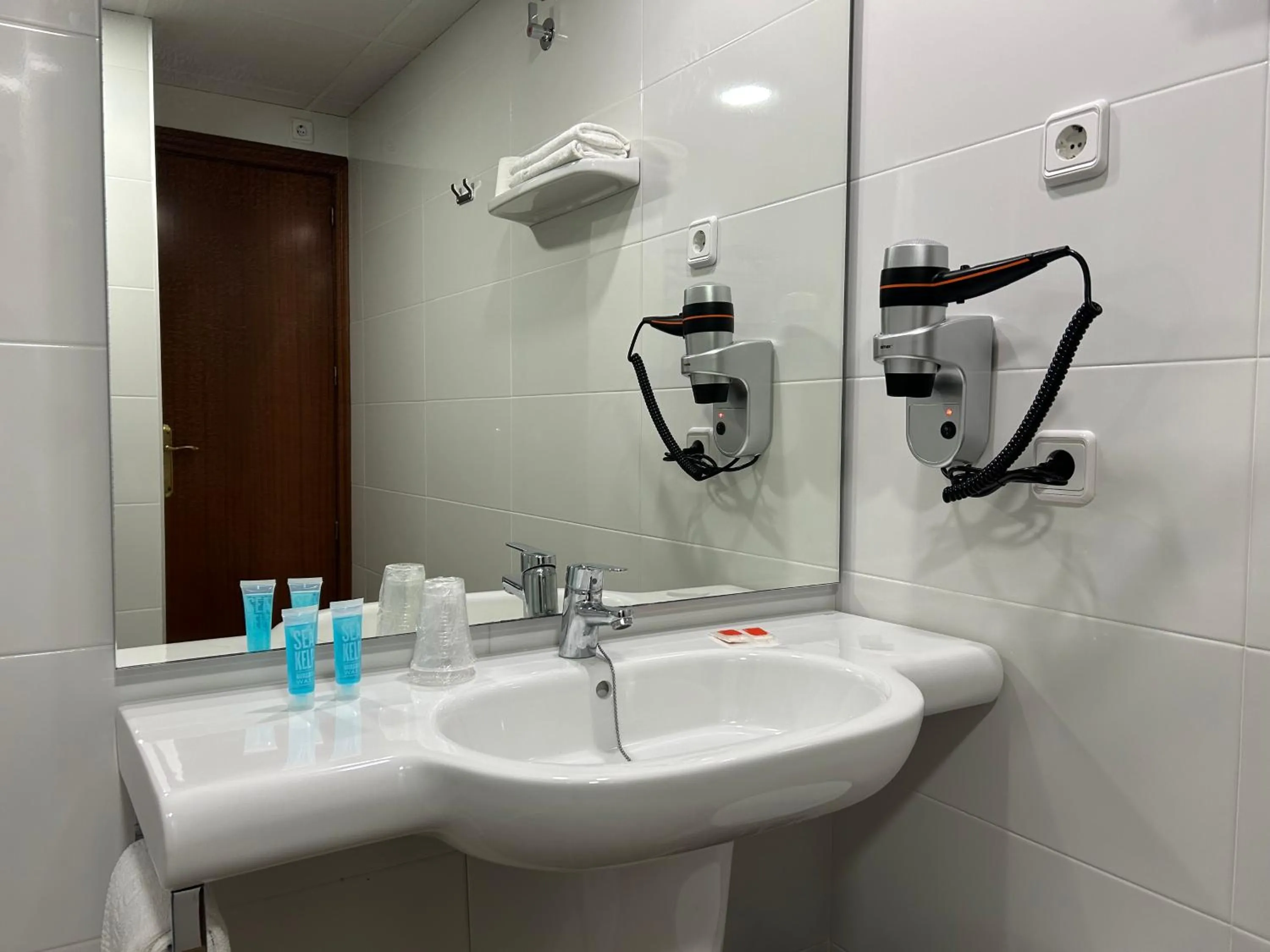 Toilet in Pensión La Orozca Benidorm