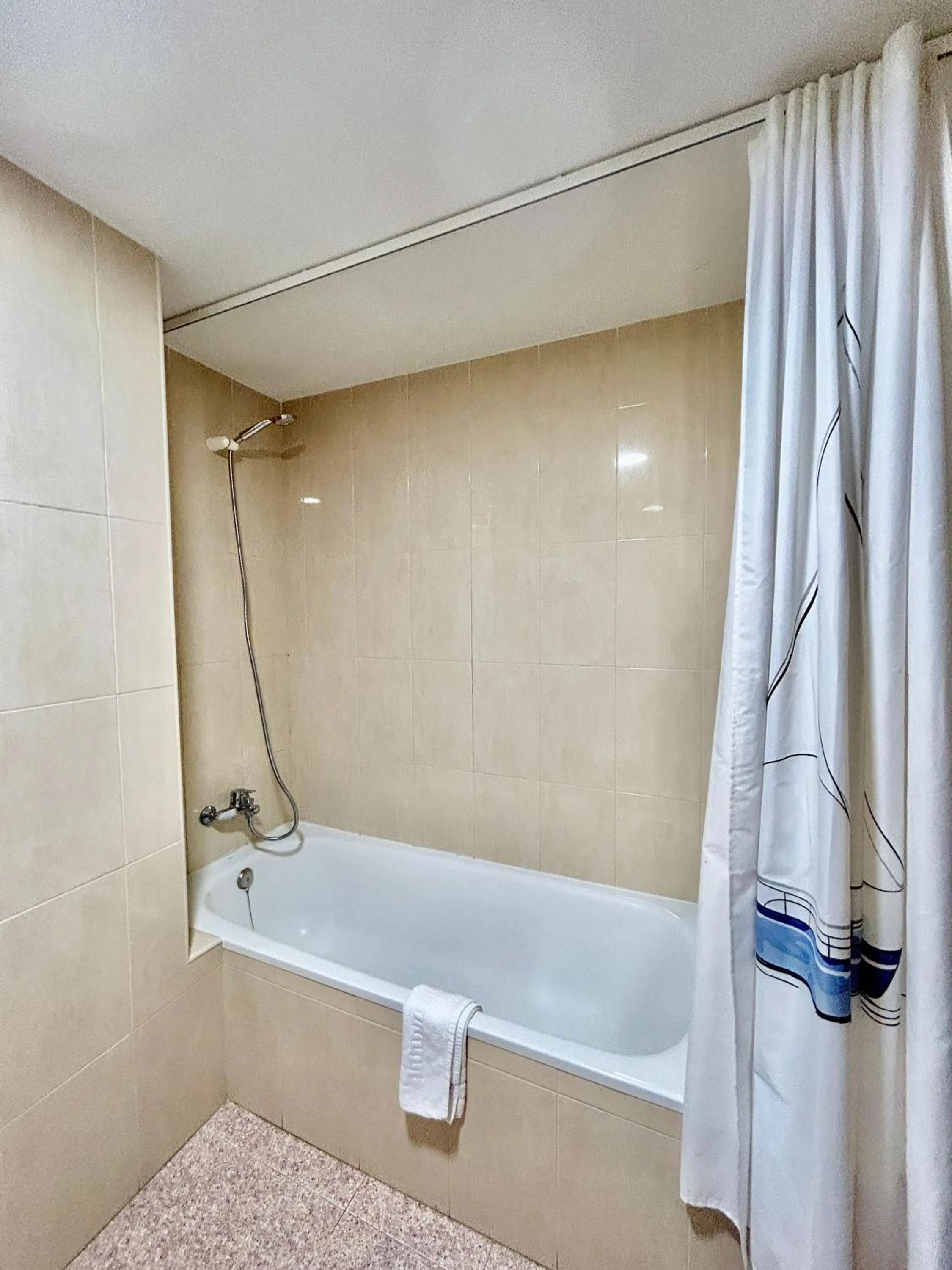 Toilet in Pensión La Orozca Benidorm